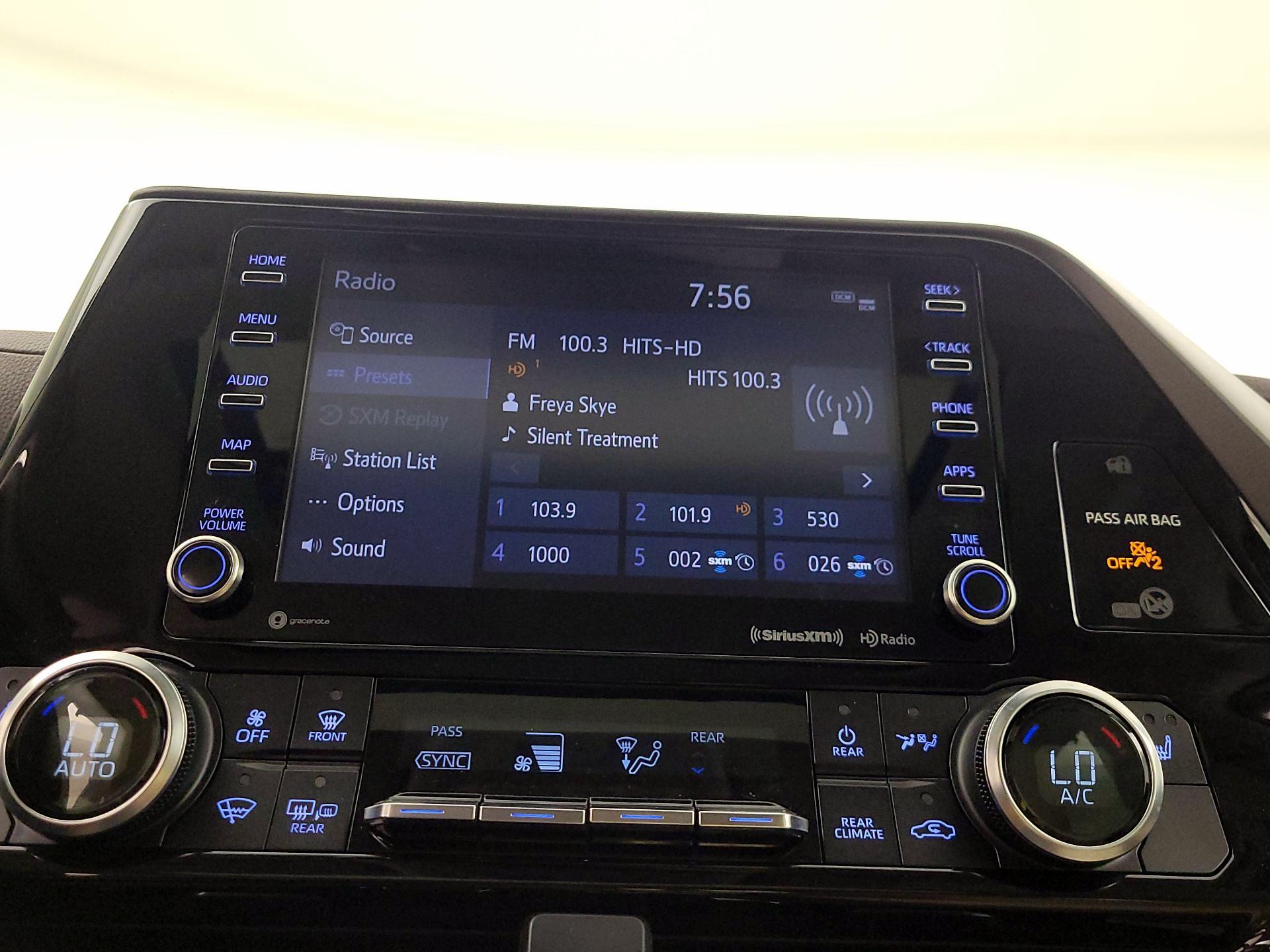 Thumbnail: 2022 Toyota Highlander - 15