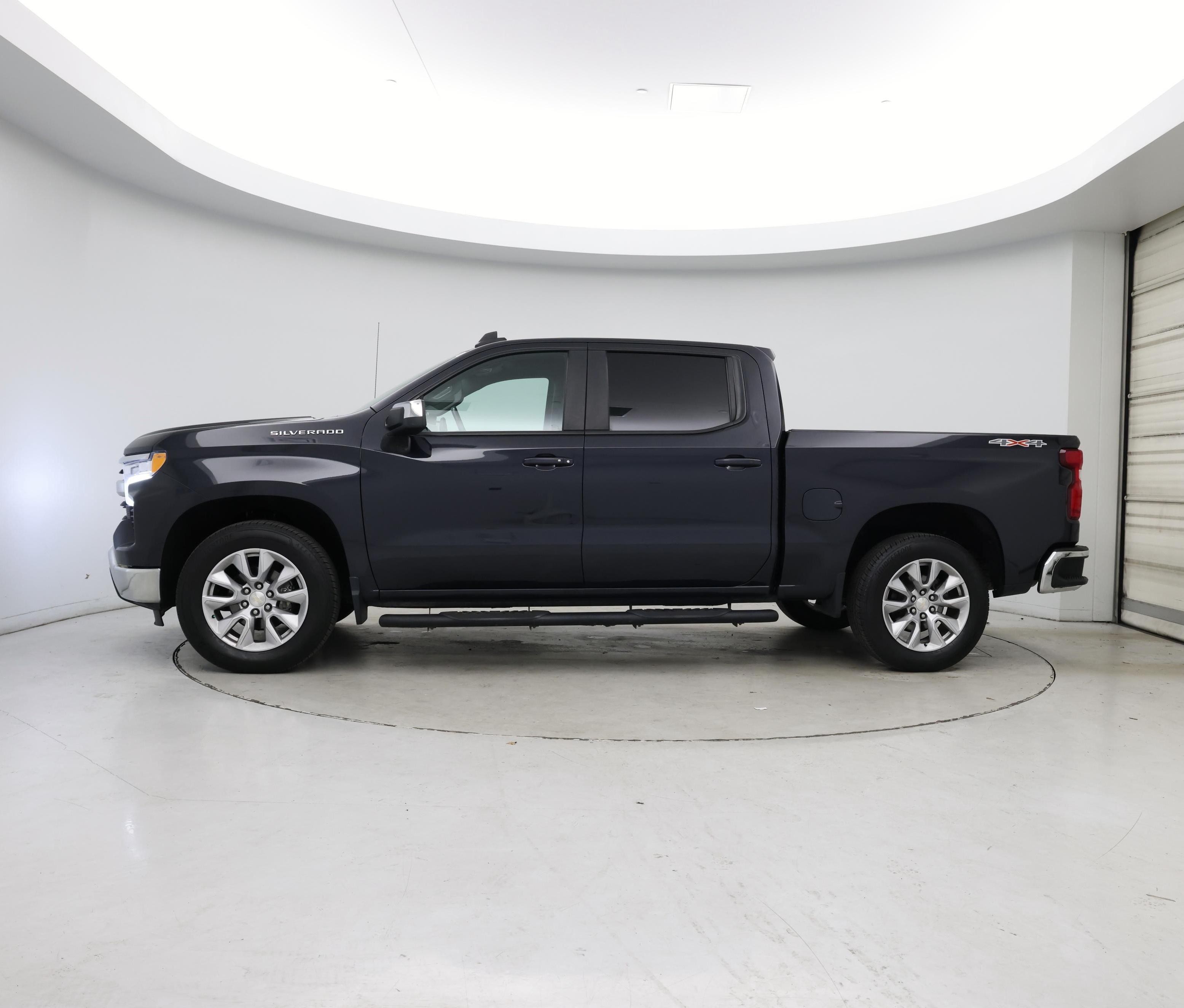 Thumbnail: 2022 Chevrolet Silverado 1500 - 3