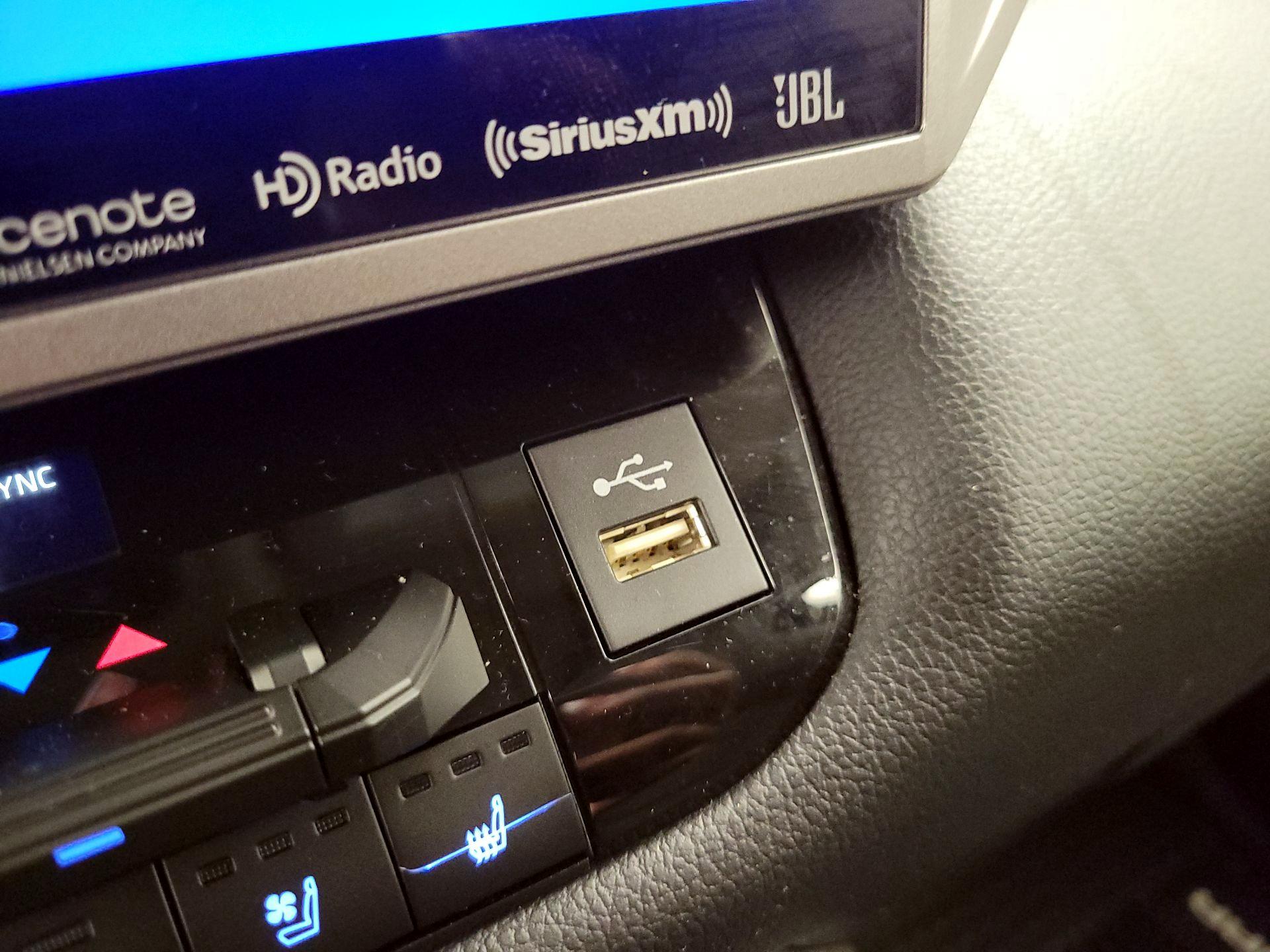 Thumbnail: 2023 Toyota Tundra - 18