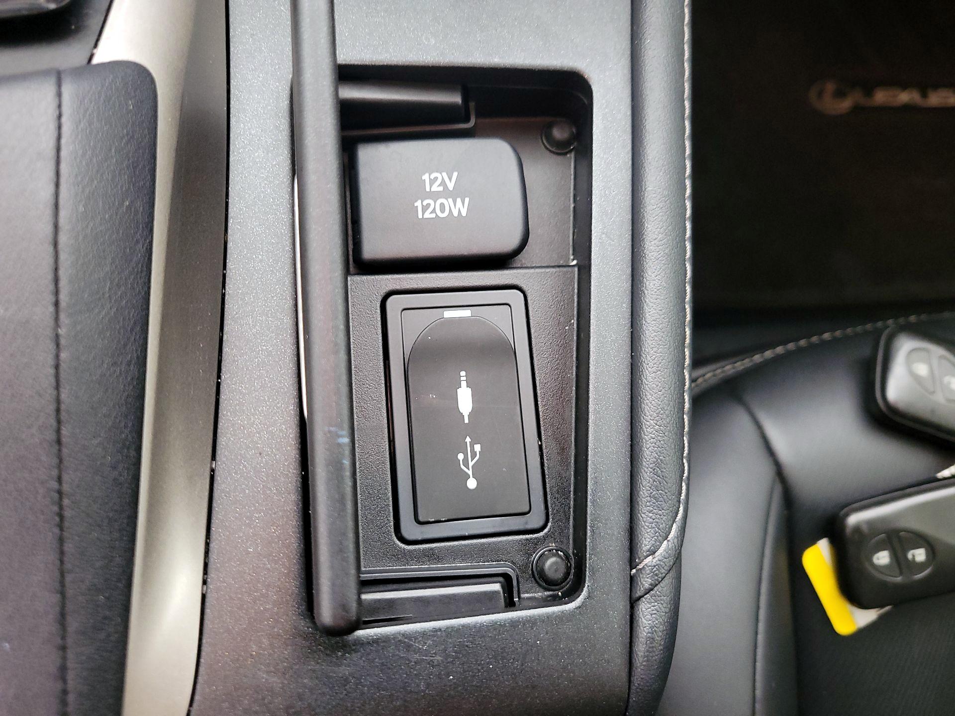 Thumbnail: 2016 Lexus CT - 19