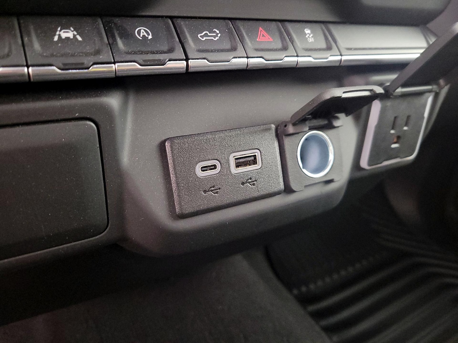 2024 Chevrolet Silverado 1500 Custom - Photo 19