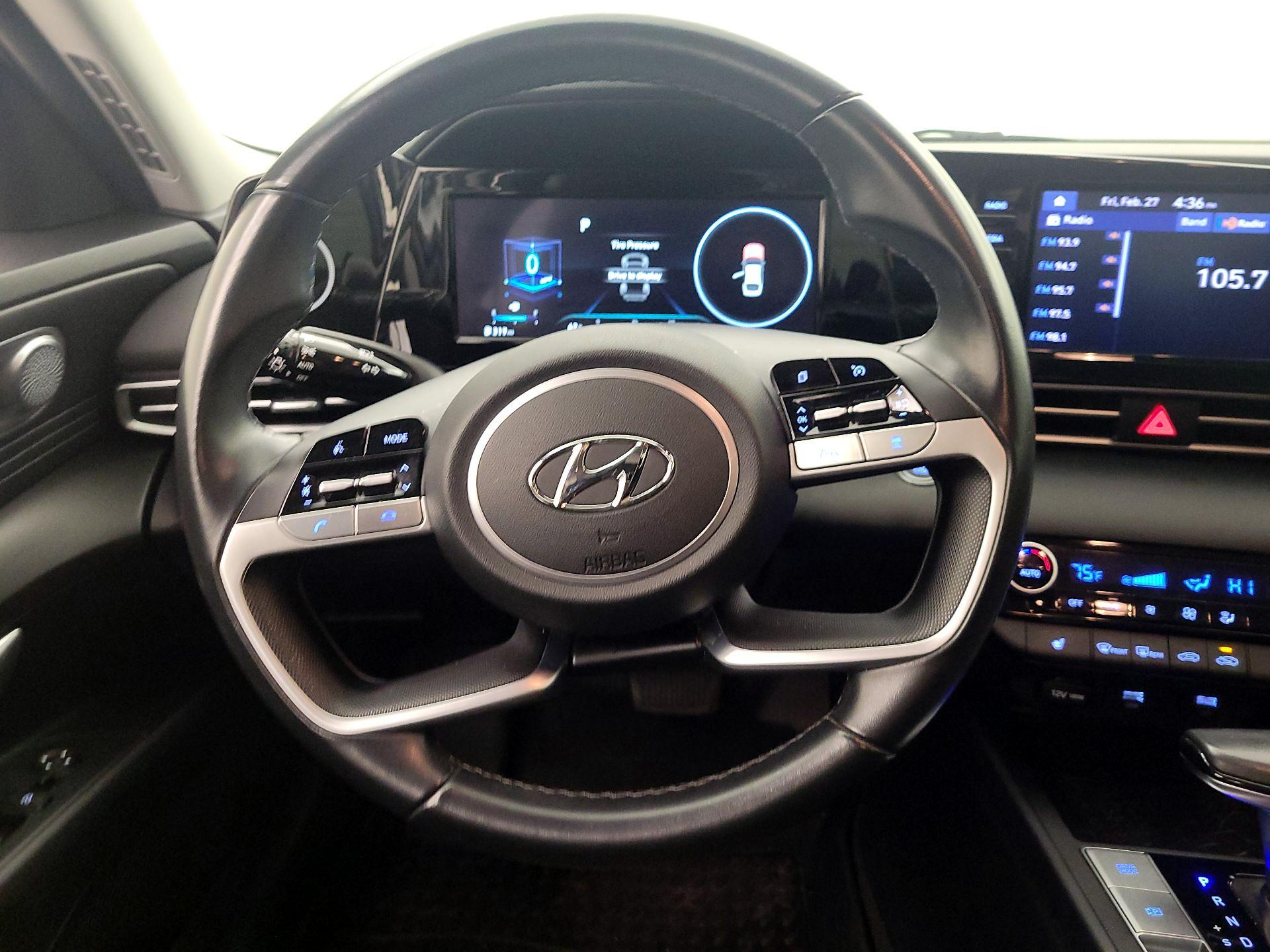 Thumbnail: 2022 Hyundai Elantra - 10