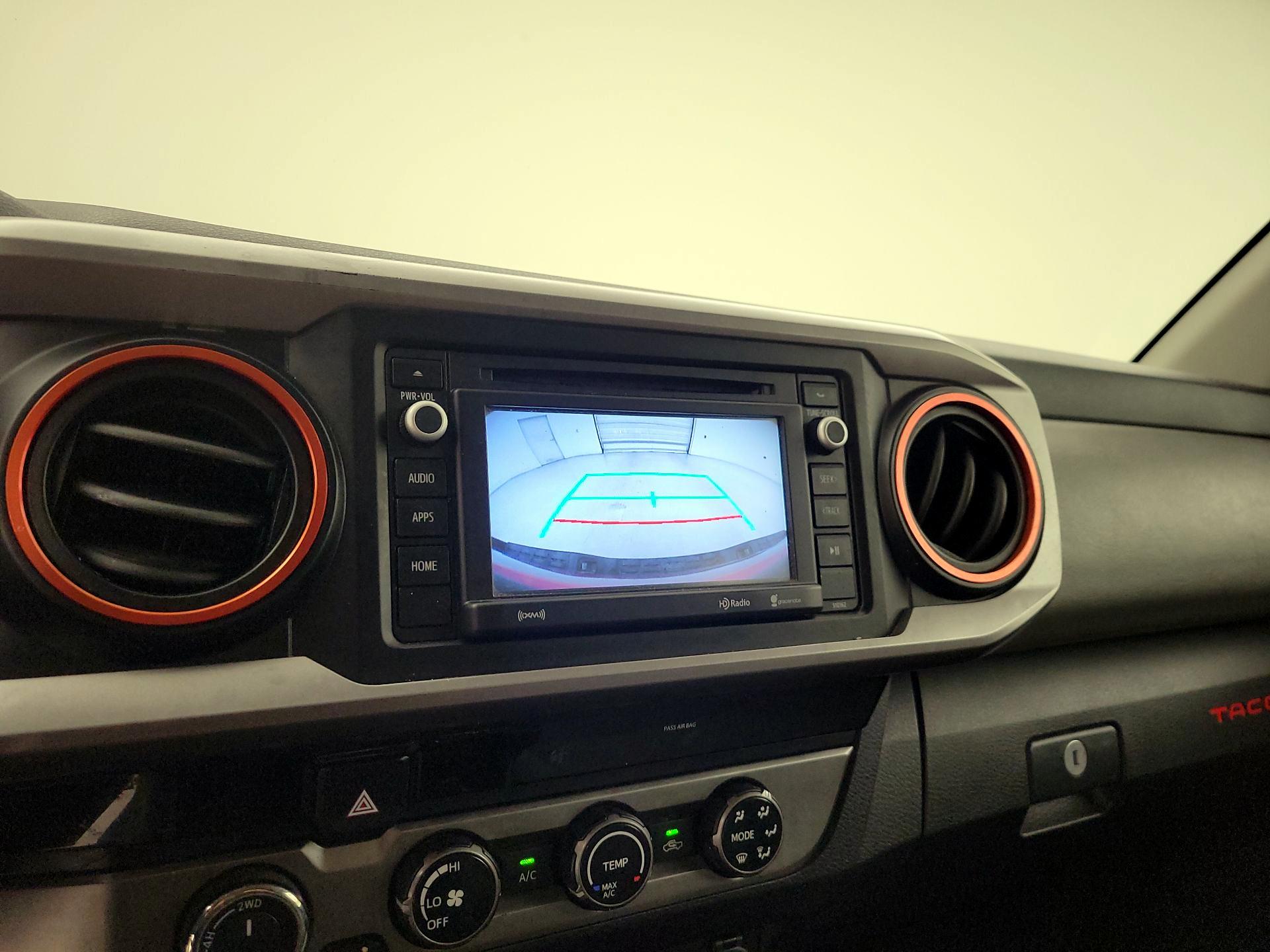 Thumbnail: 2018 Toyota Tacoma - 14