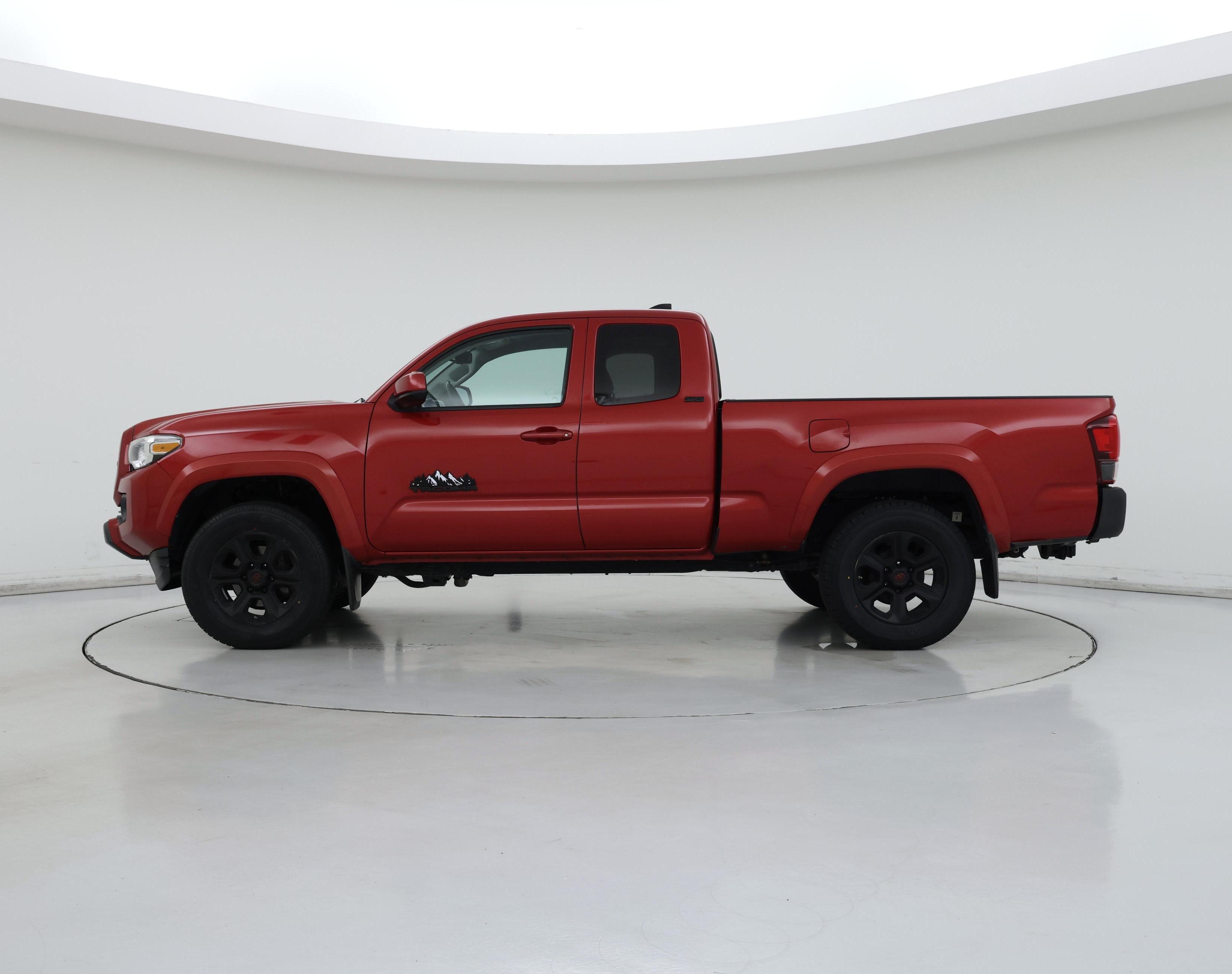 Thumbnail: 2018 Toyota Tacoma - 3