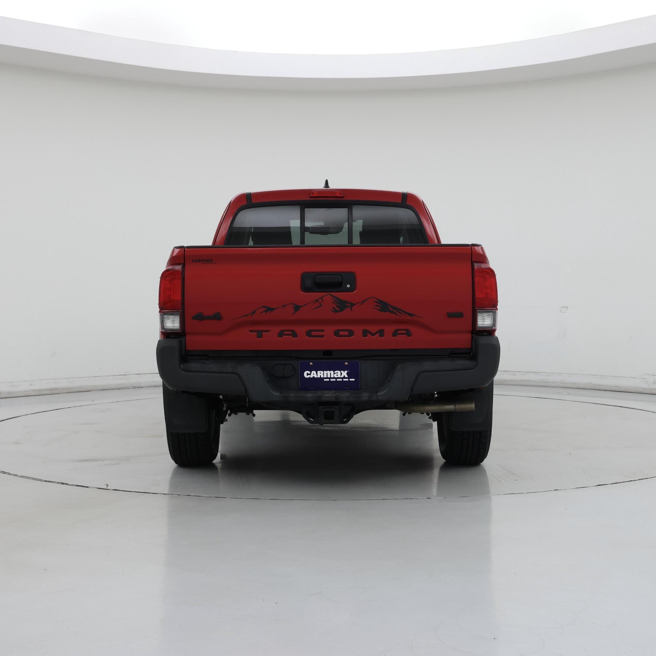 Thumbnail: 2018 Toyota Tacoma - 6