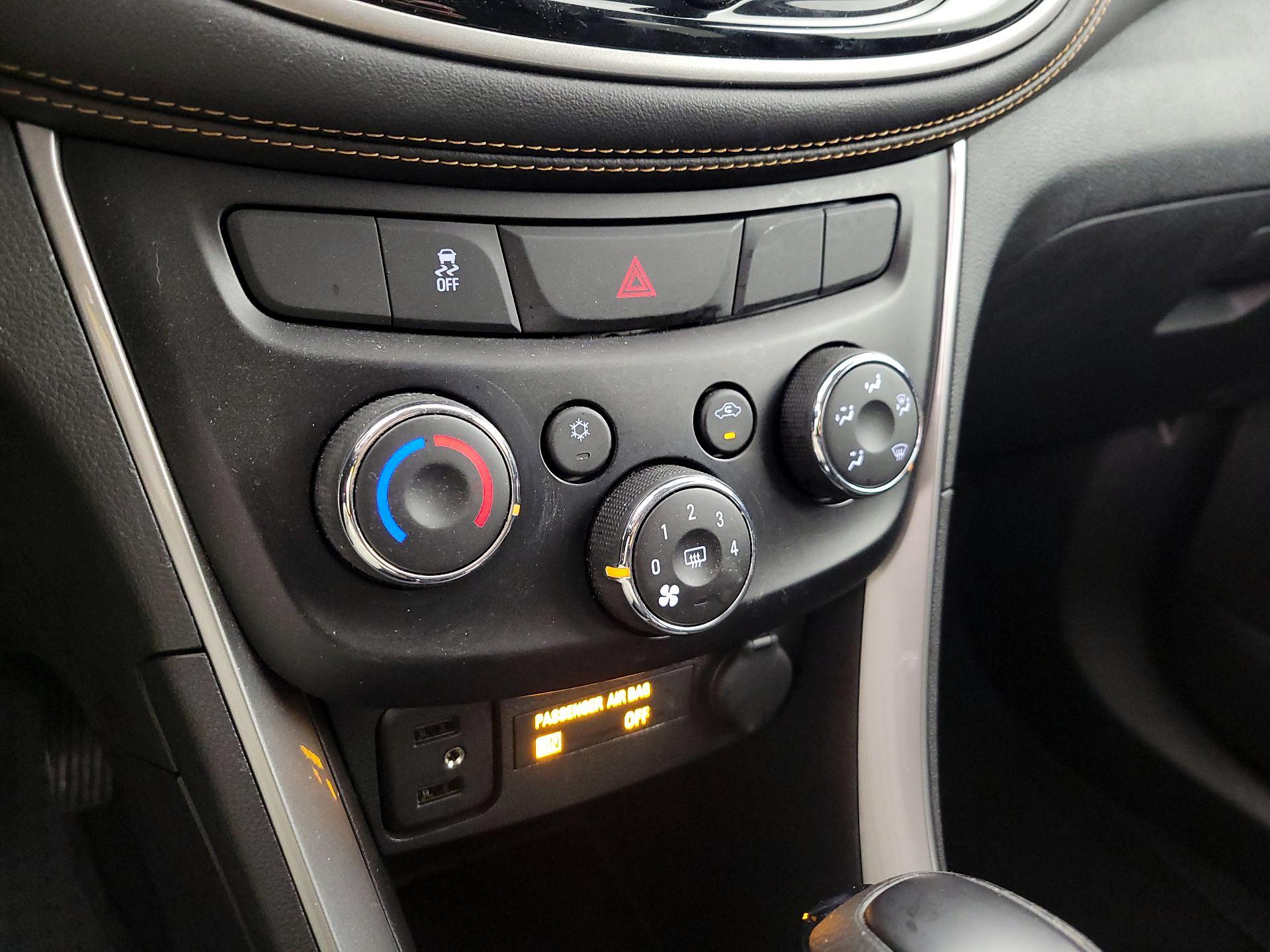 Thumbnail: 2020 Chevrolet Trax - 16