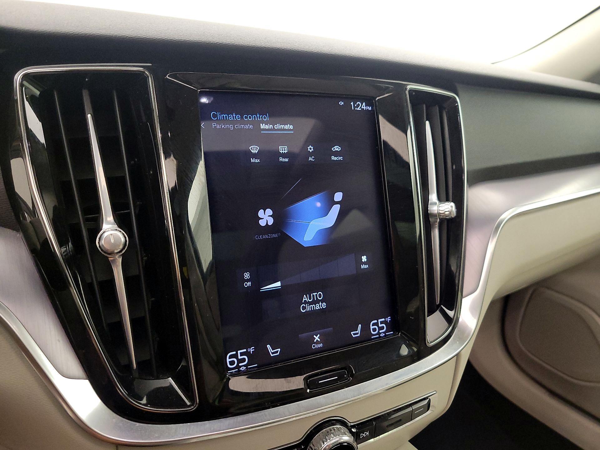 Thumbnail: 2020 Volvo S60 - 17