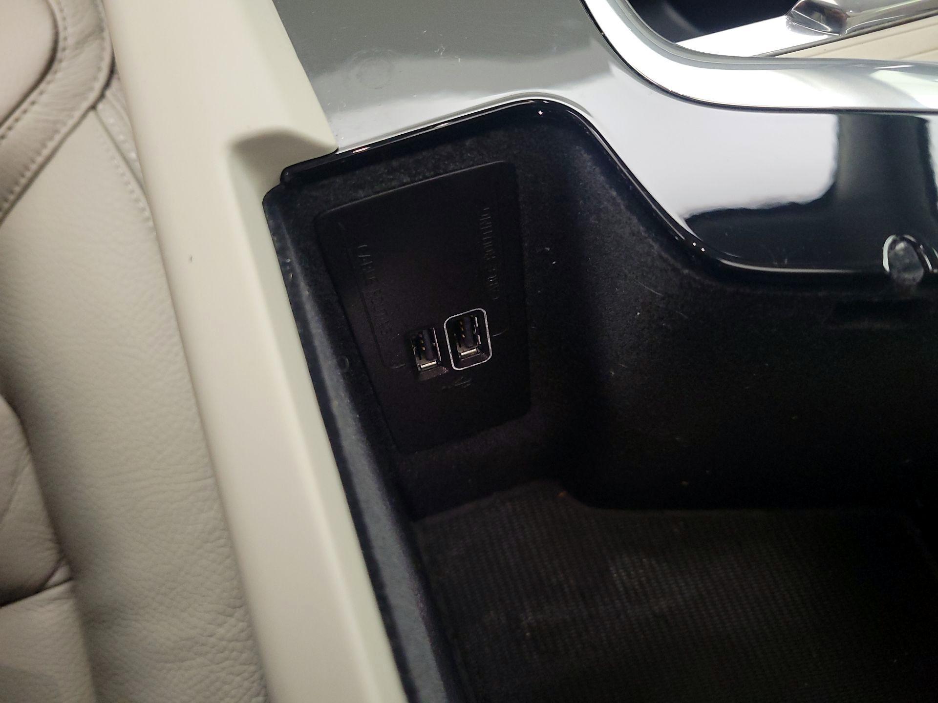 Thumbnail: 2020 Volvo S60 - 19