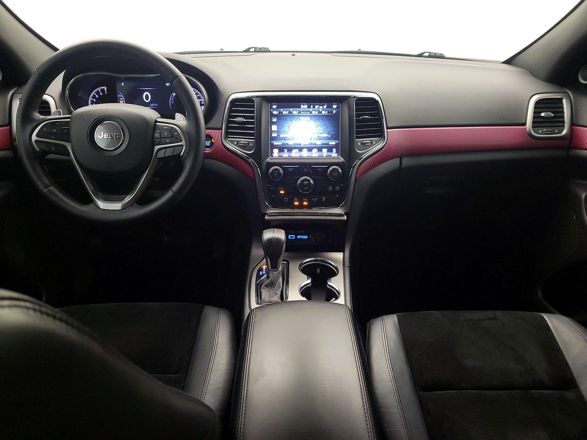 Thumbnail: 2017 Jeep Grand Cherokee - 9