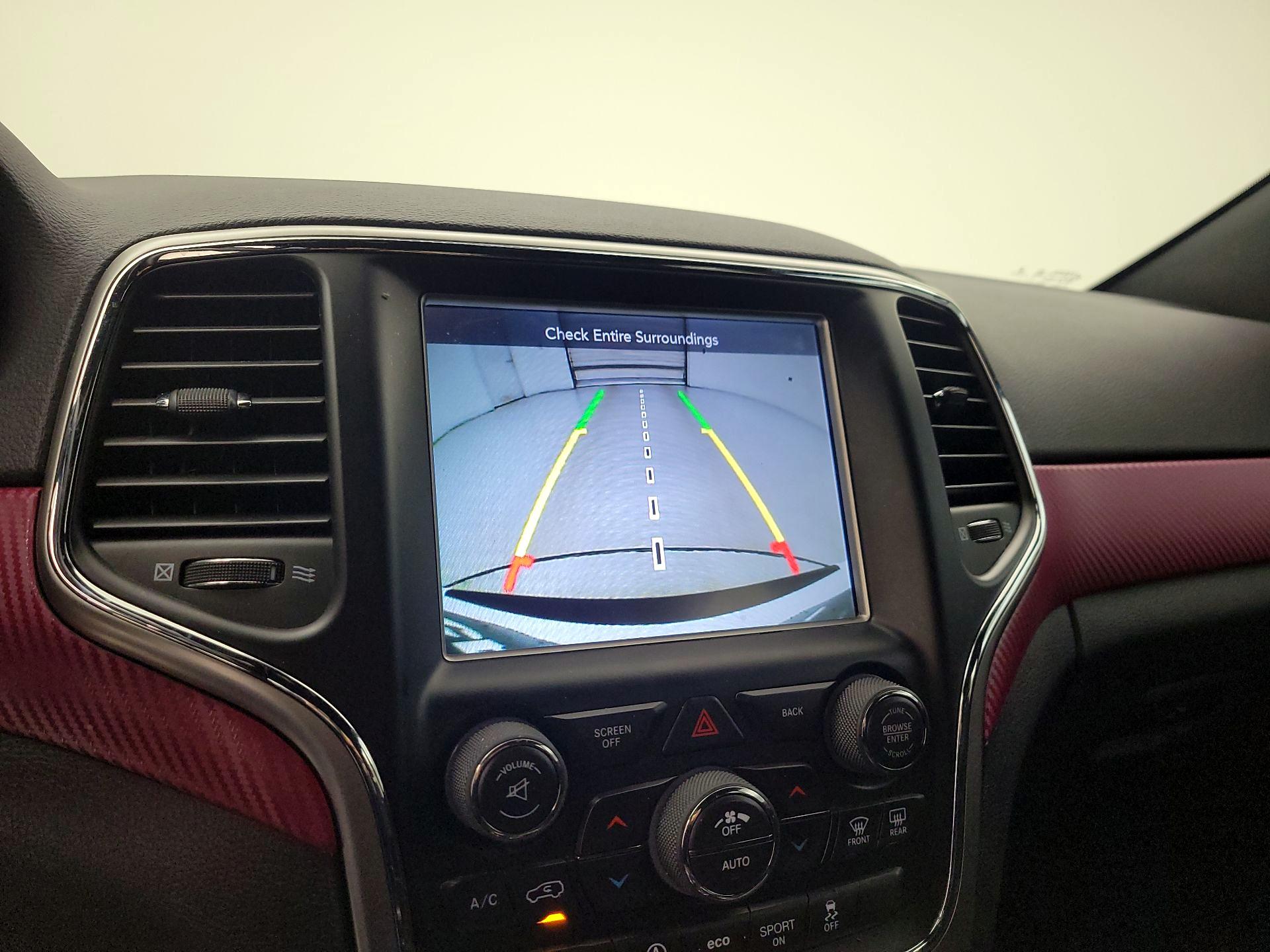 Thumbnail: 2017 Jeep Grand Cherokee - 14