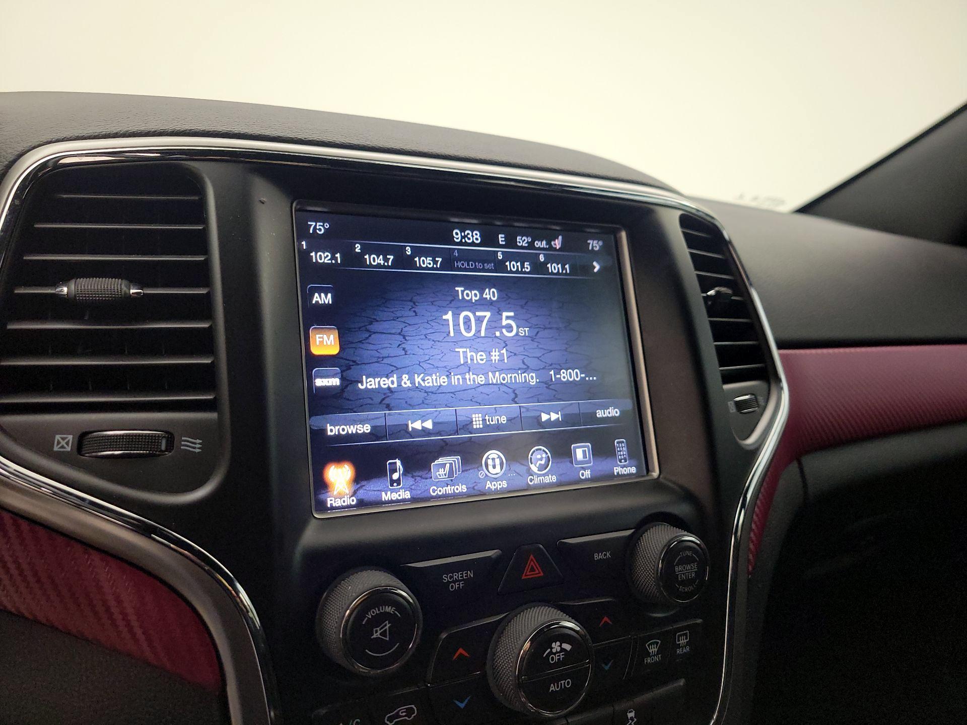 Thumbnail: 2017 Jeep Grand Cherokee - 15