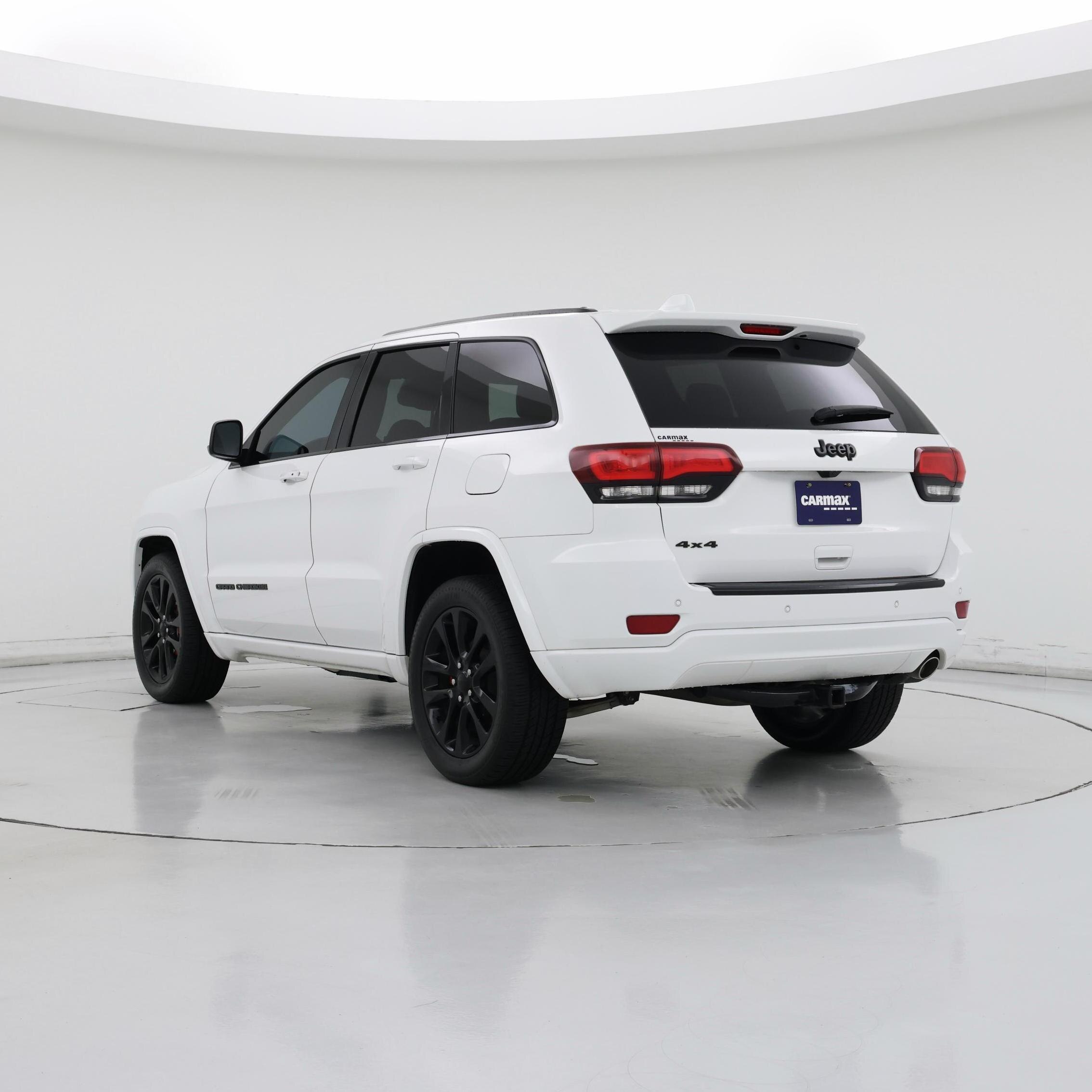 Thumbnail: 2017 Jeep Grand Cherokee - 2