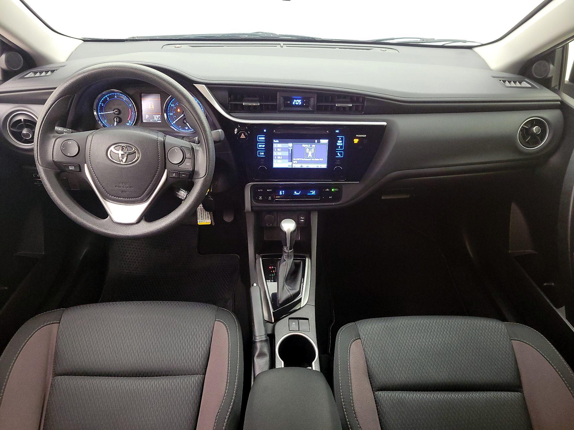 Thumbnail: 2017 Toyota Corolla - 9