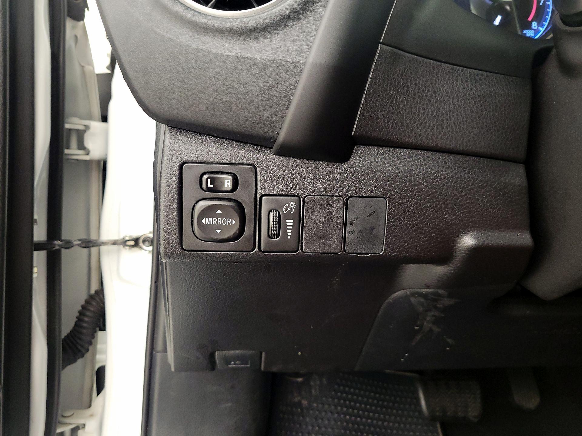 Thumbnail: 2017 Toyota Corolla - 13