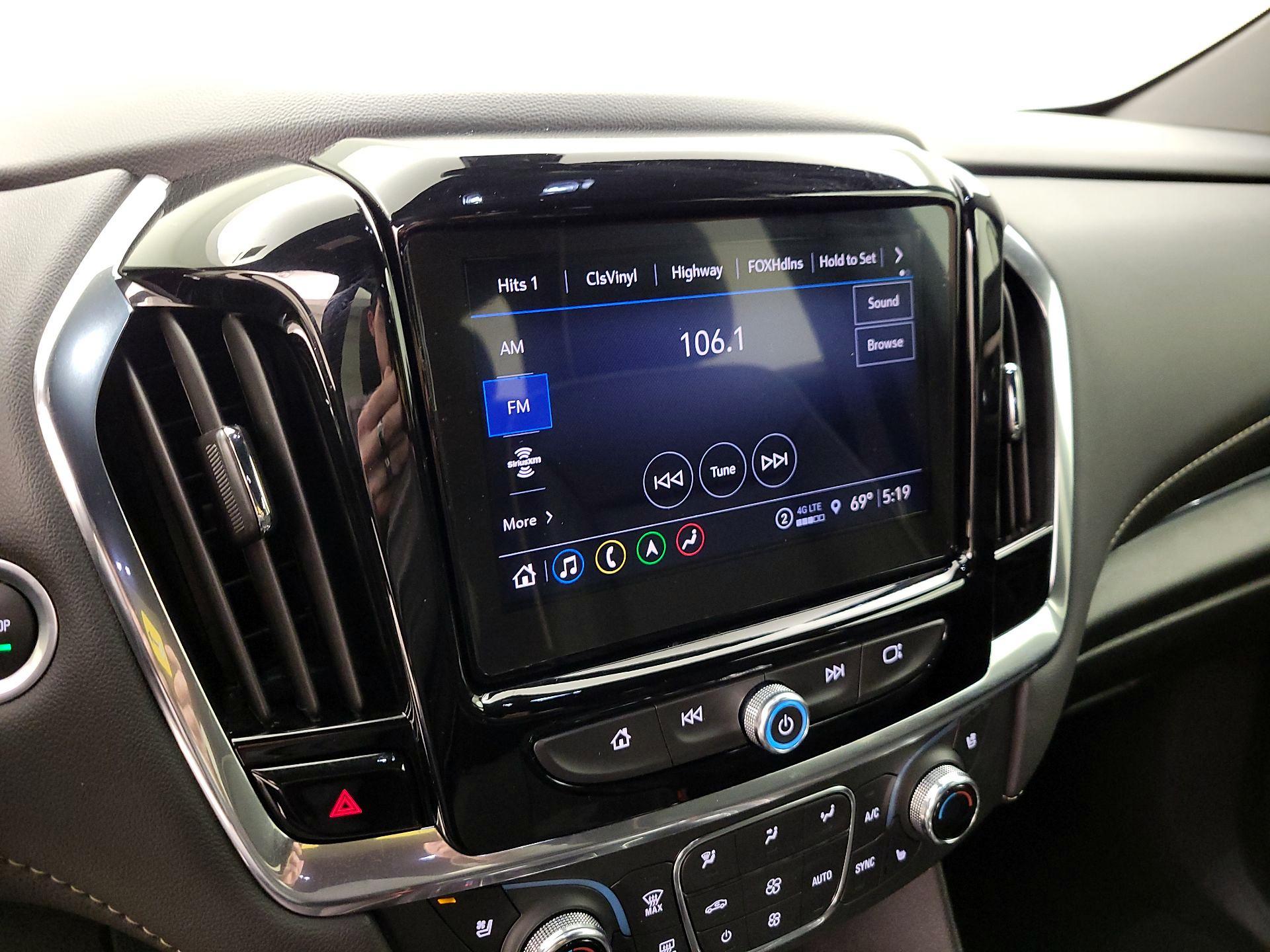 Thumbnail: 2023 Chevrolet Traverse - 16