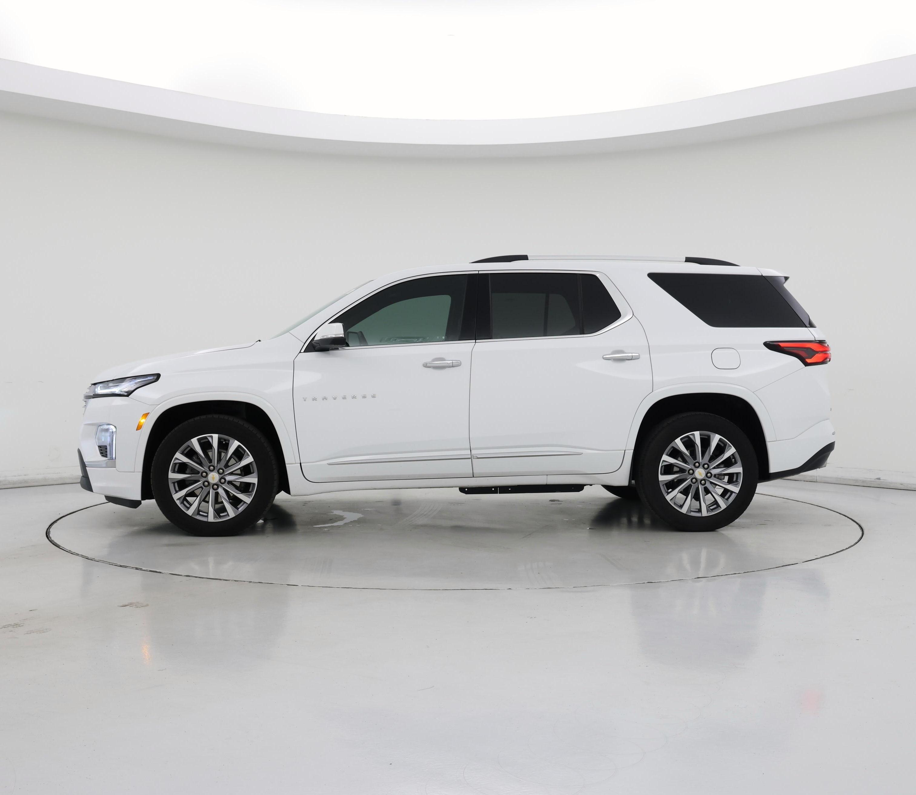 Thumbnail: 2023 Chevrolet Traverse - 3