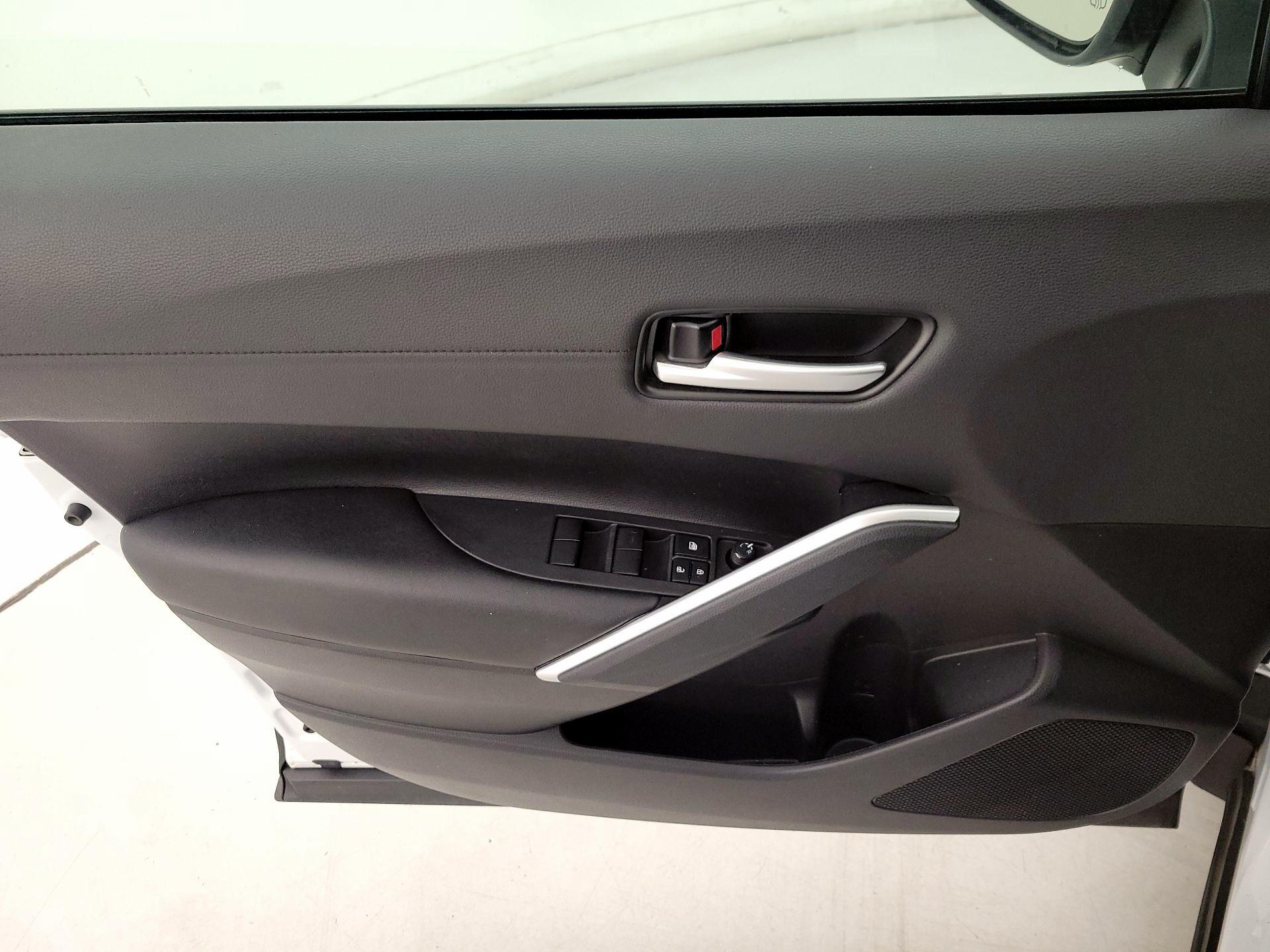 Thumbnail: 2023 Toyota Corolla Cross - 12