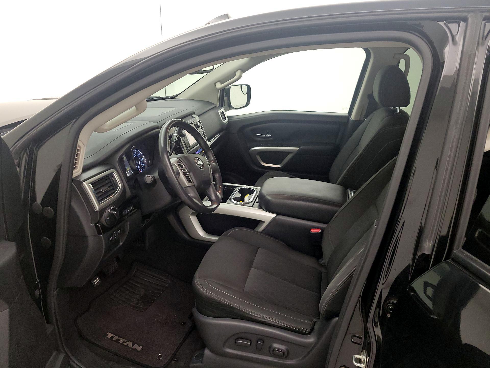 Thumbnail: 2017 Nissan Titan - 11