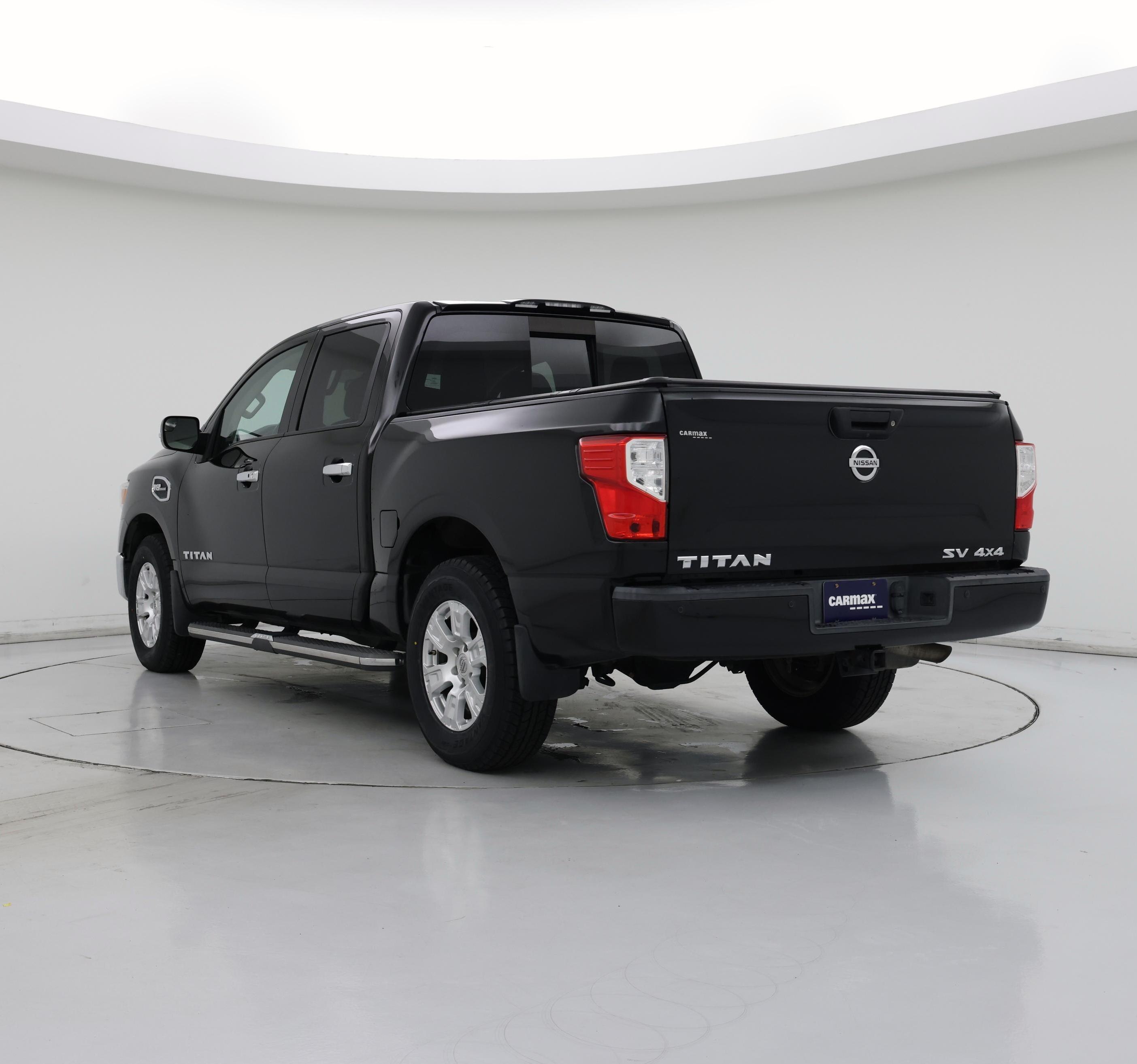 Thumbnail: 2017 Nissan Titan - 2