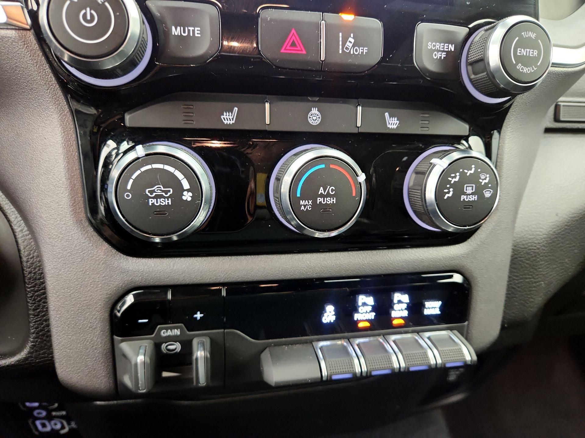 Thumbnail: 2025 RAM 1500 - 16