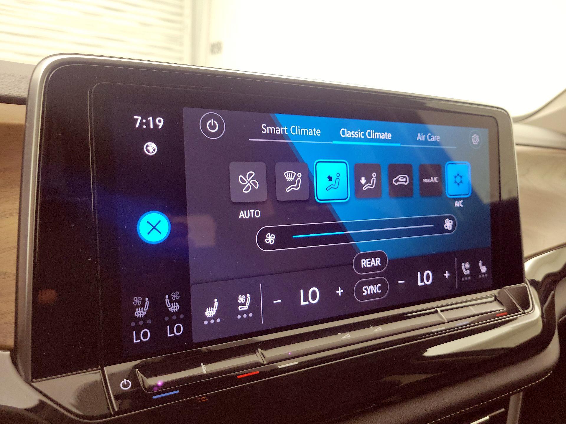 Thumbnail: 2025 Volkswagen Atlas - 16