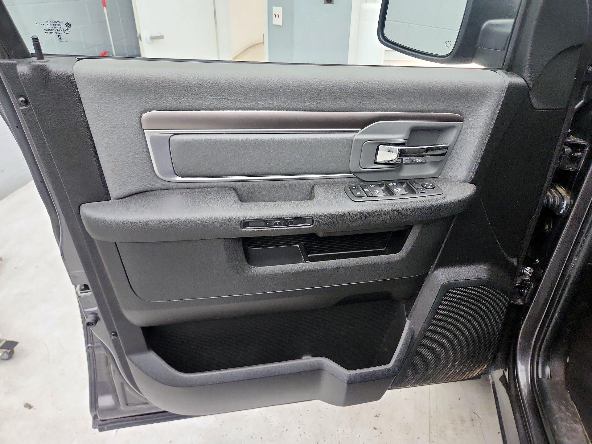 Thumbnail: 2024 RAM 1500 Classic - 12