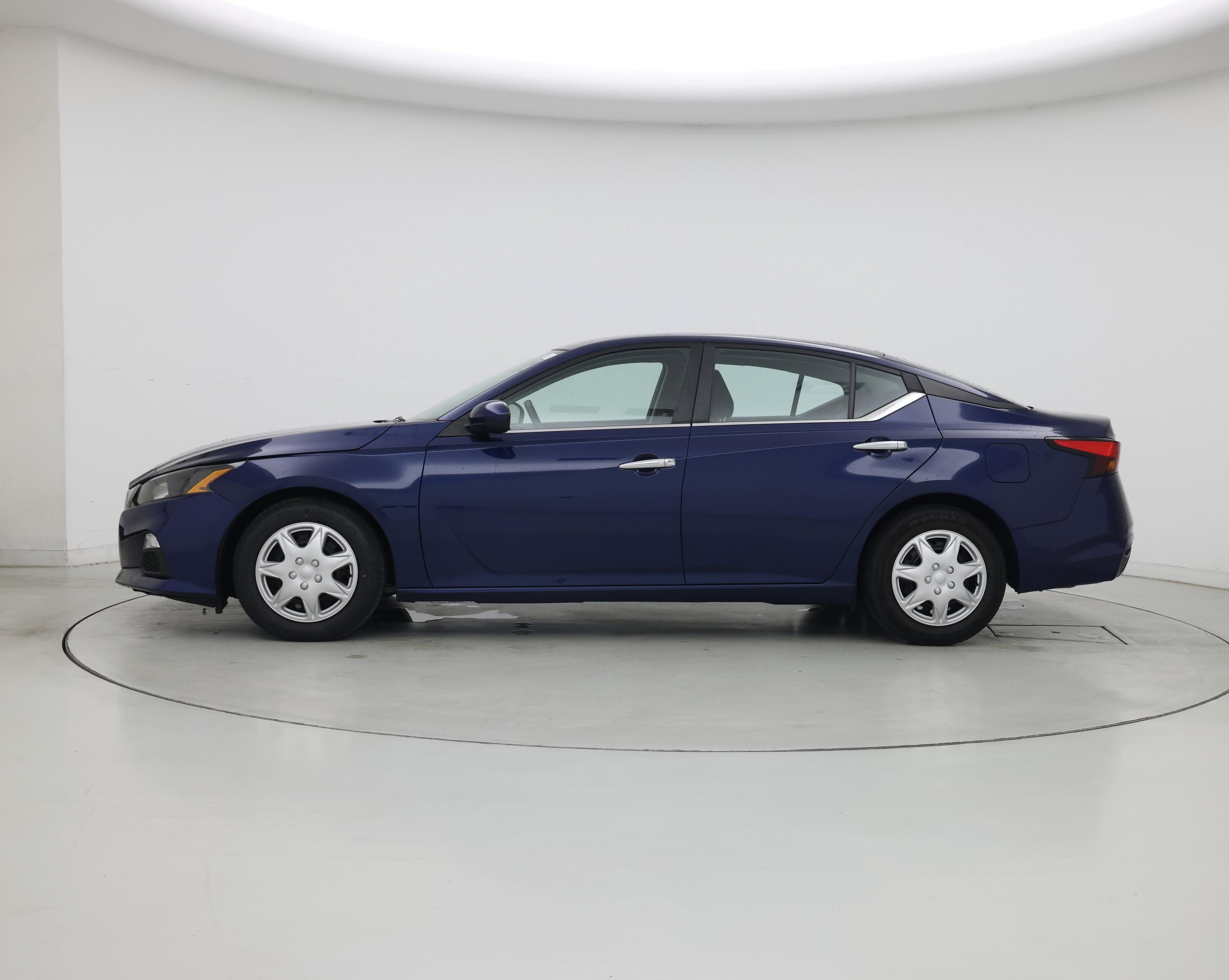 Thumbnail: 2022 Nissan Altima - 3