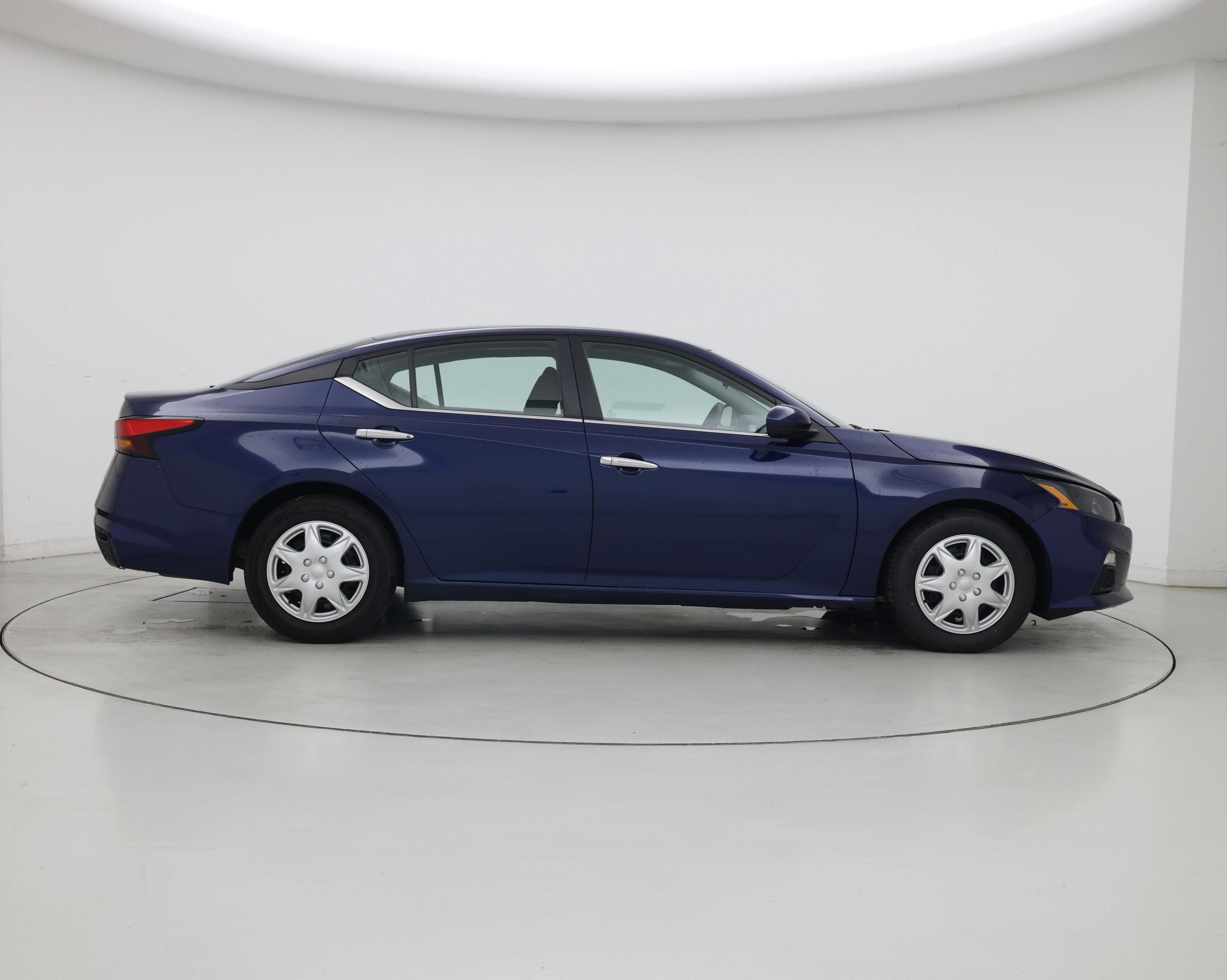 Thumbnail: 2022 Nissan Altima - 7