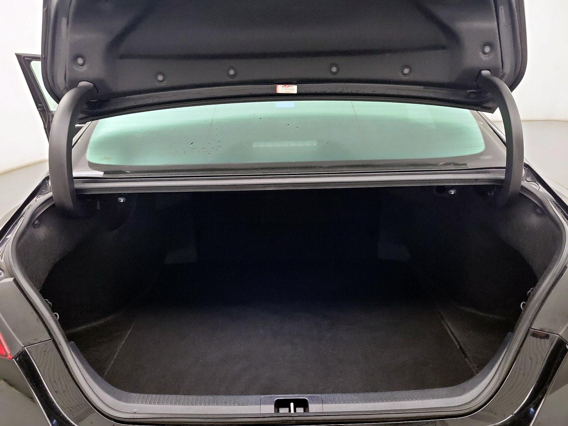 Thumbnail: 2023 Toyota Camry - 18