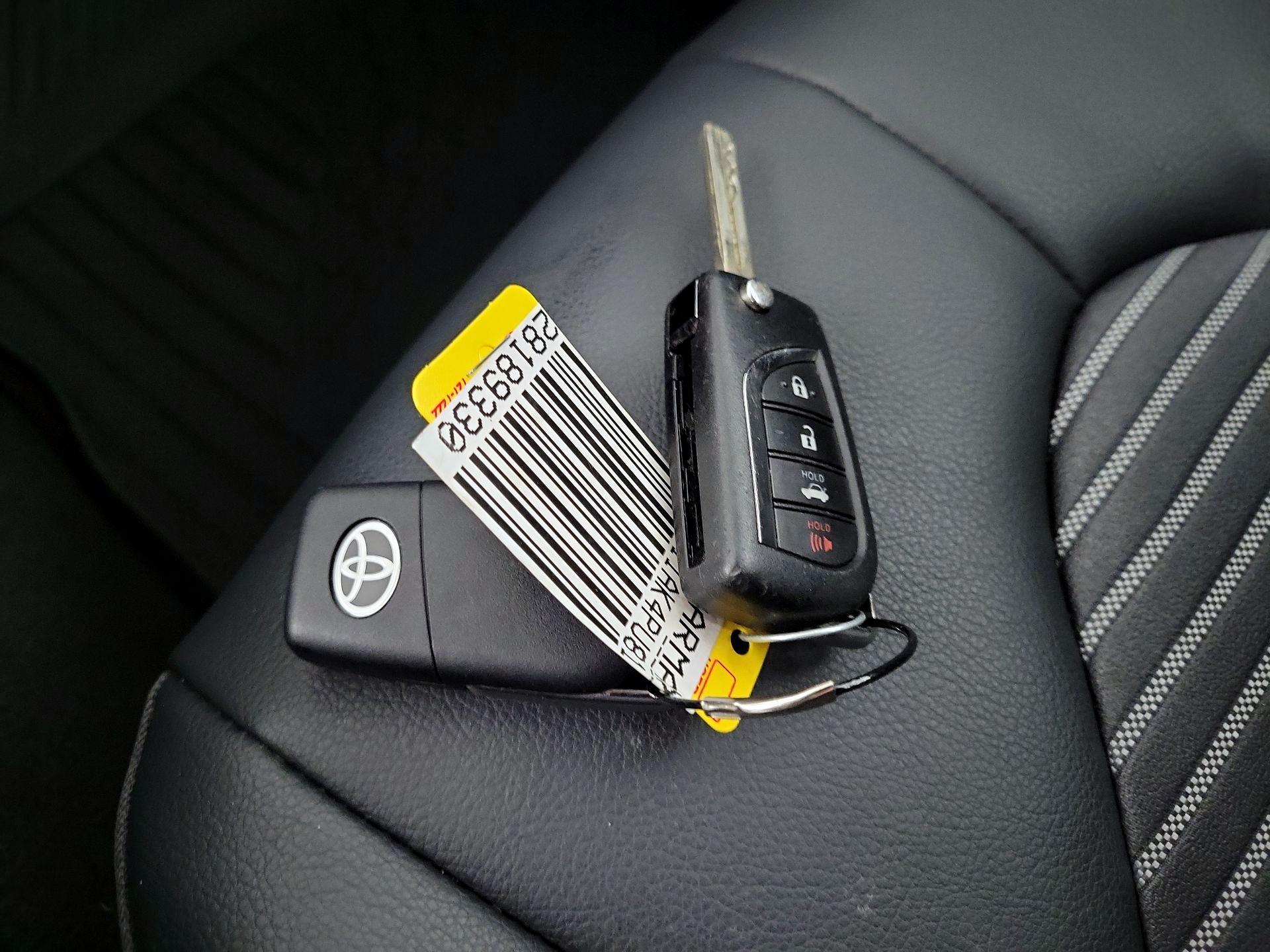 Thumbnail: 2023 Toyota Camry - 20