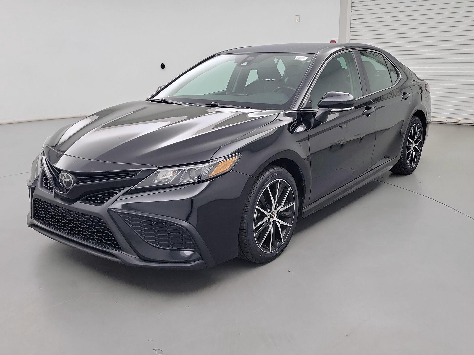 Thumbnail: 2023 Toyota Camry - 3