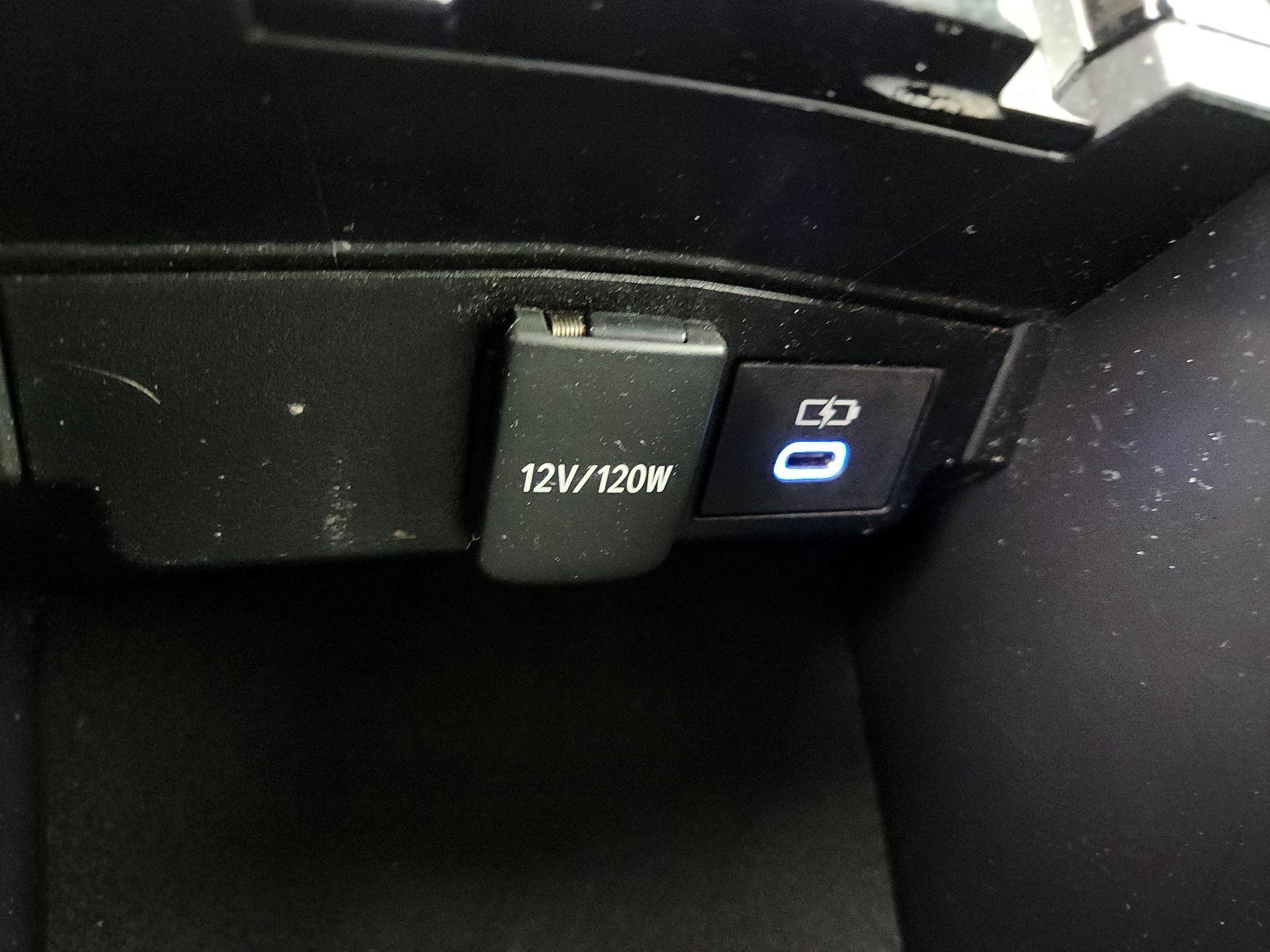 Thumbnail: 2022 Toyota Corolla - 18