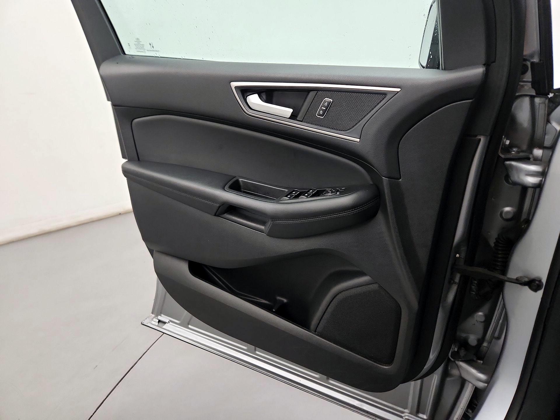 Thumbnail: 2023 Ford Edge - 10