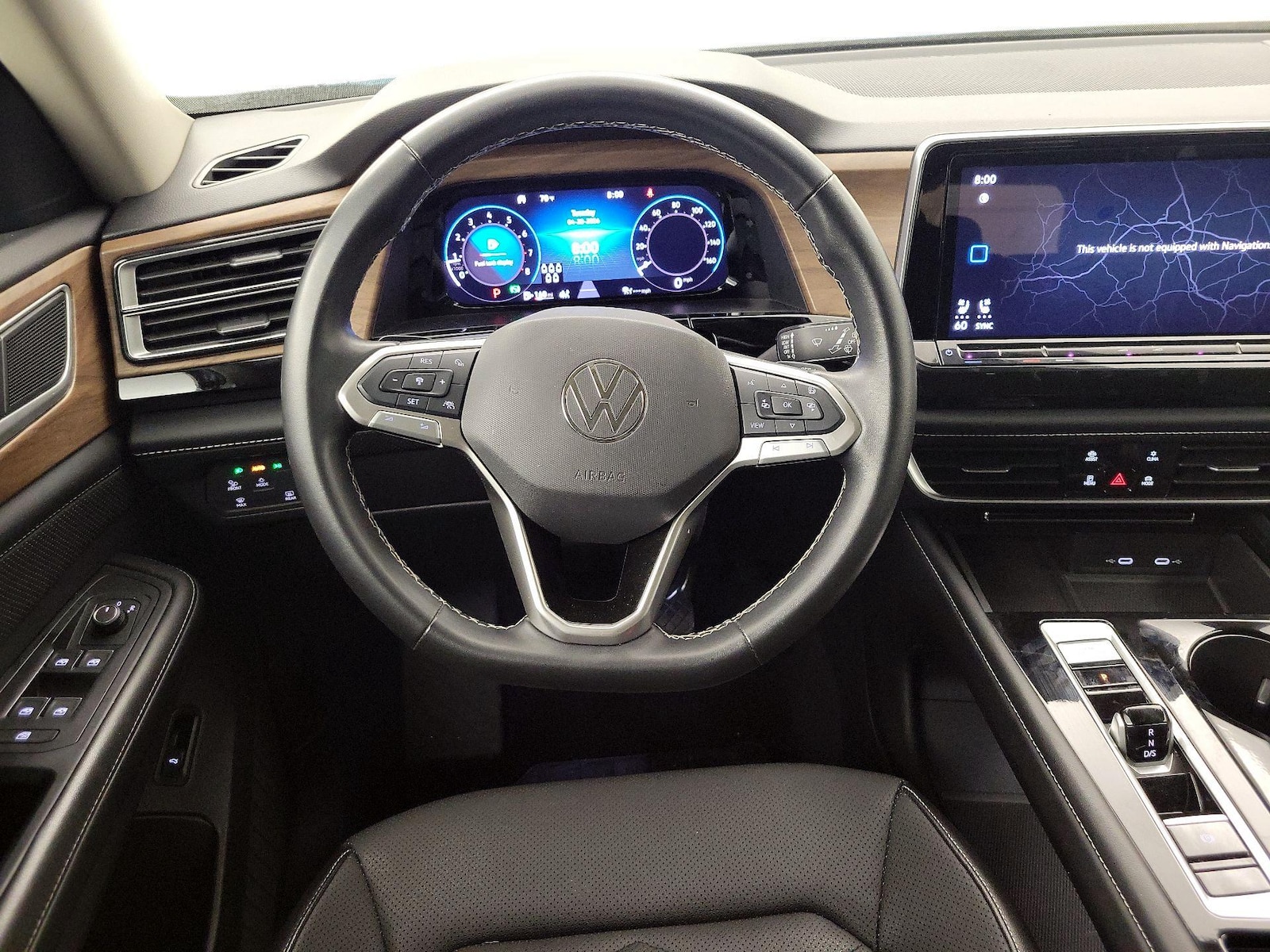 2024 Volkswagen Atlas SE w/Tech - Photo 11