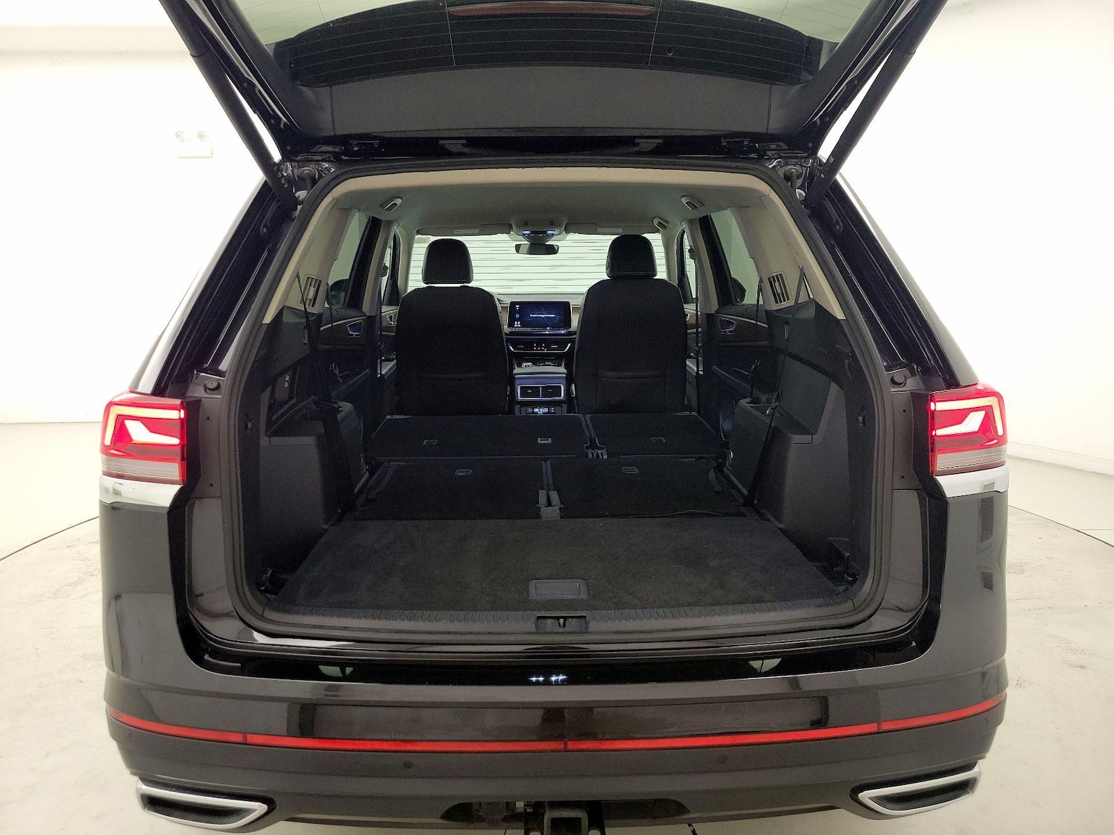 2024 Volkswagen Atlas SE w/Tech - Photo 23