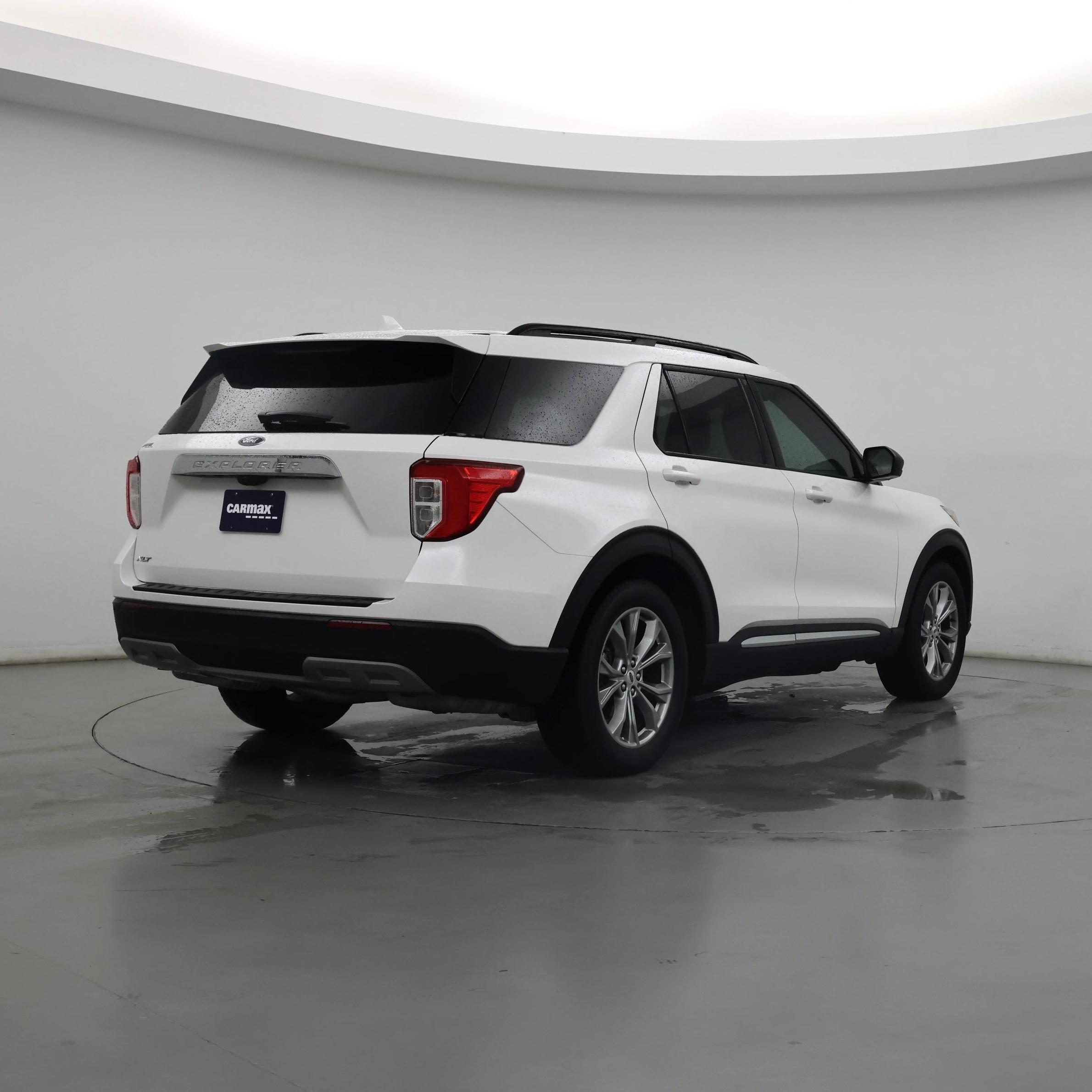 Thumbnail: 2023 Ford Explorer - 8