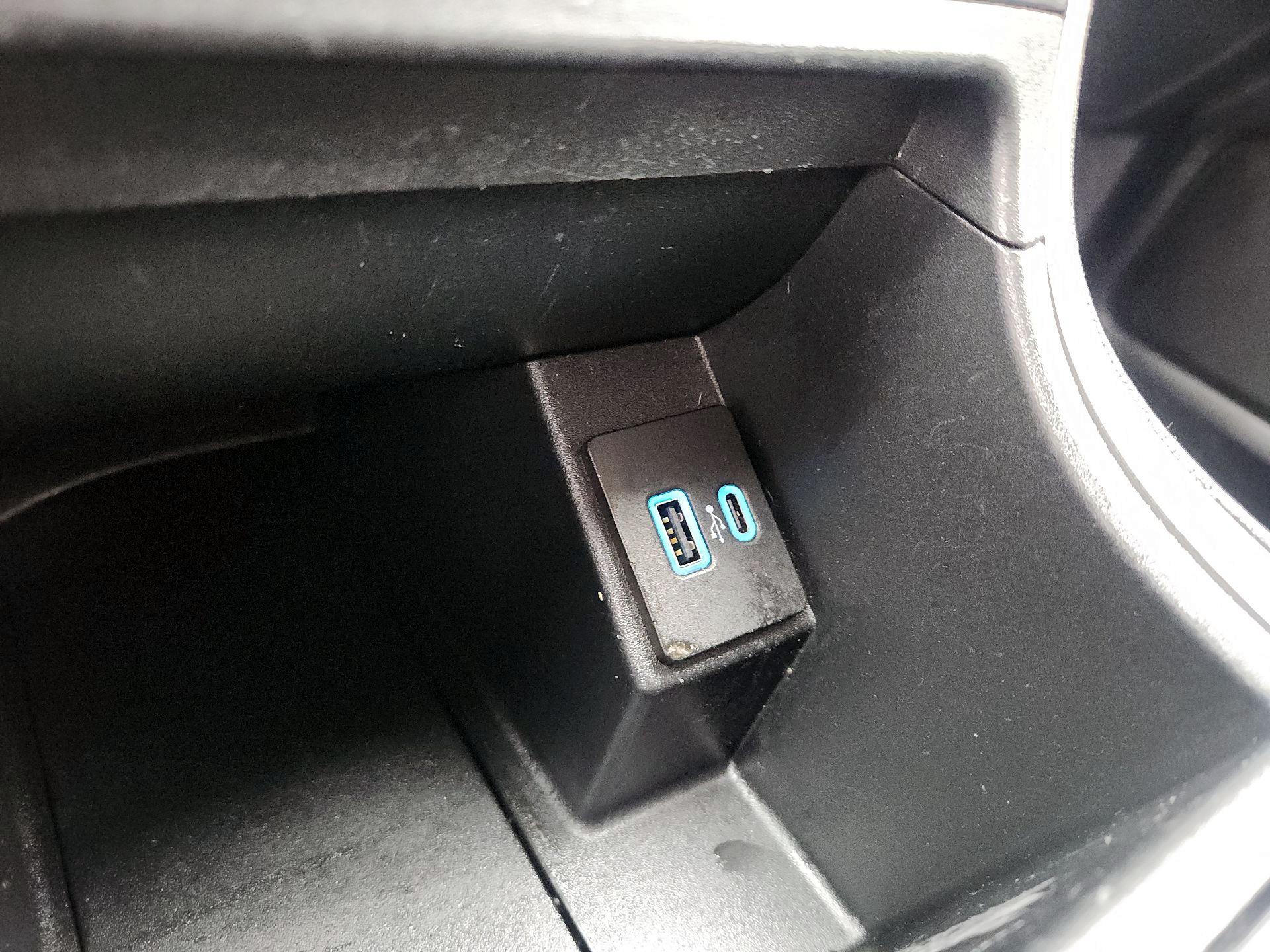 Thumbnail: 2024 Ford Edge - 18