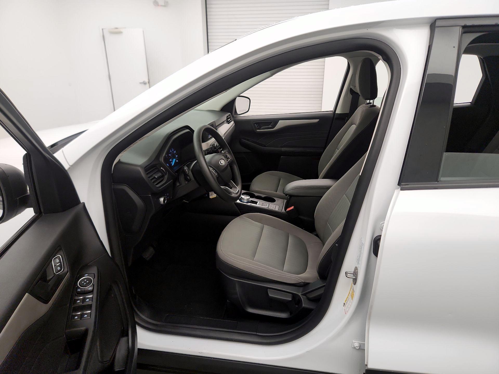 Thumbnail: 2022 Ford Escape - 9