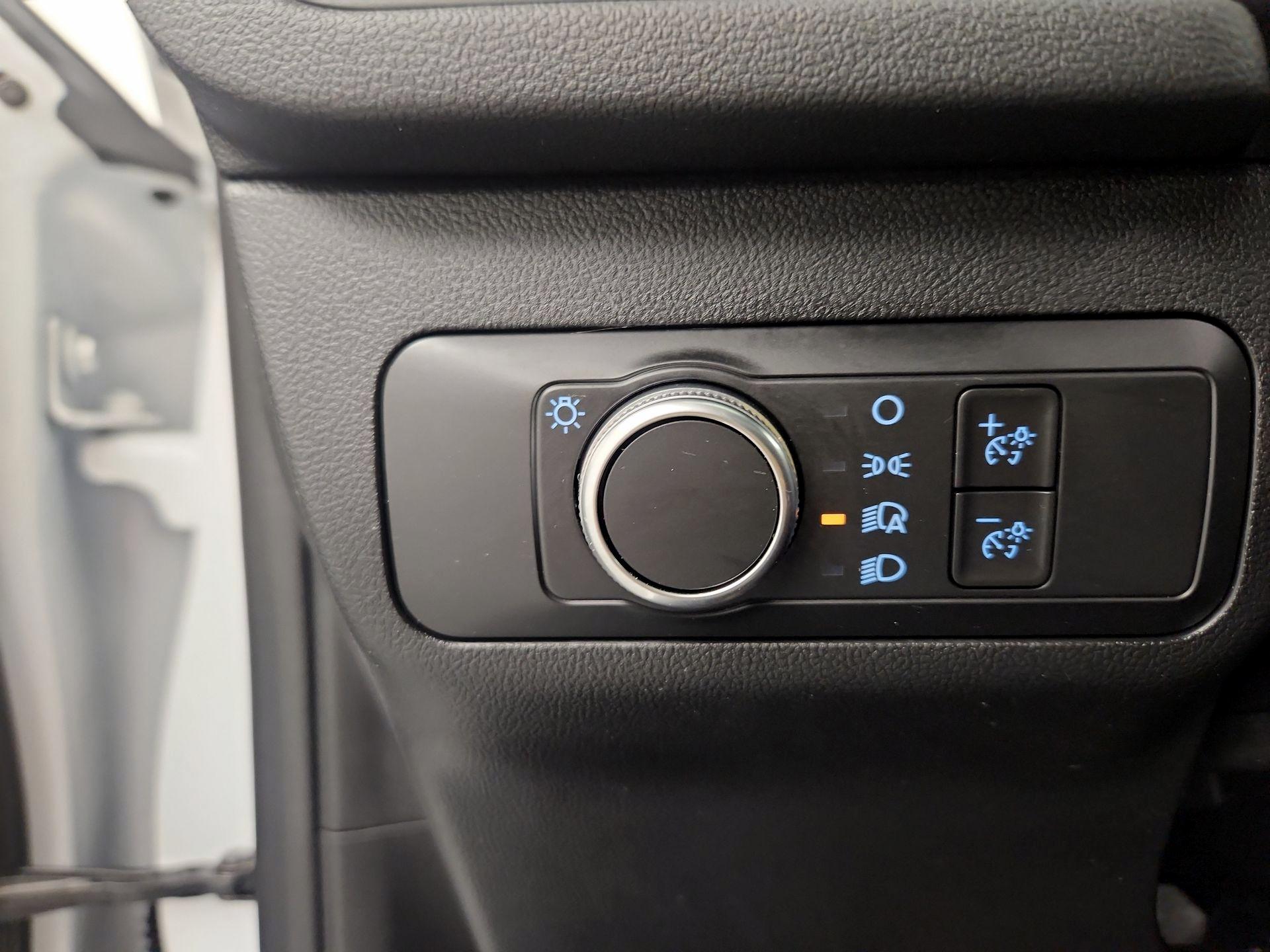 Thumbnail: 2022 Ford Escape - 11