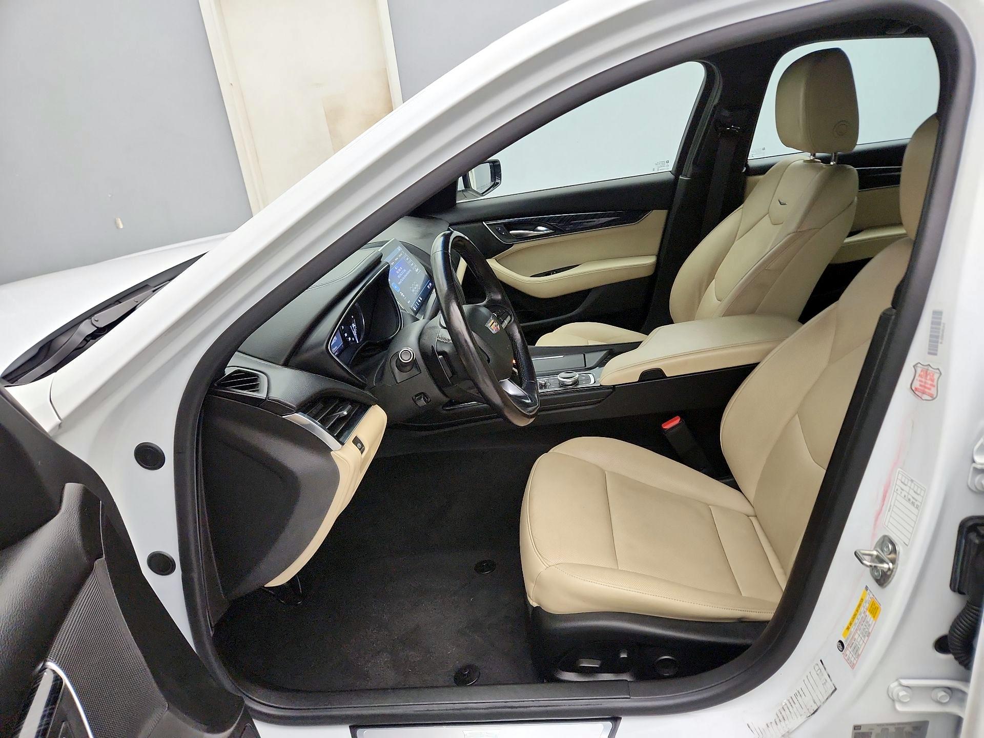 Thumbnail: 2024 Cadillac CT5 - 11