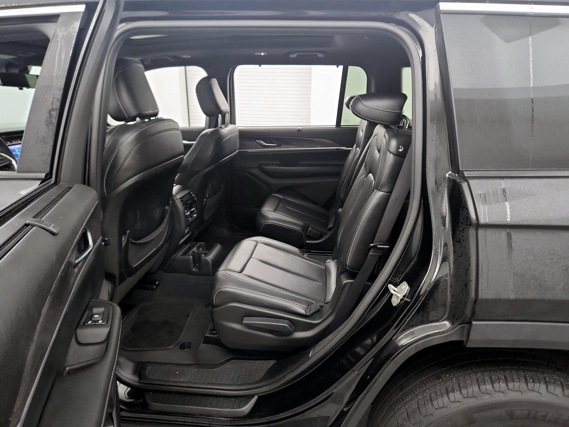 Thumbnail: 2024 Jeep Grand Cherokee L - 19