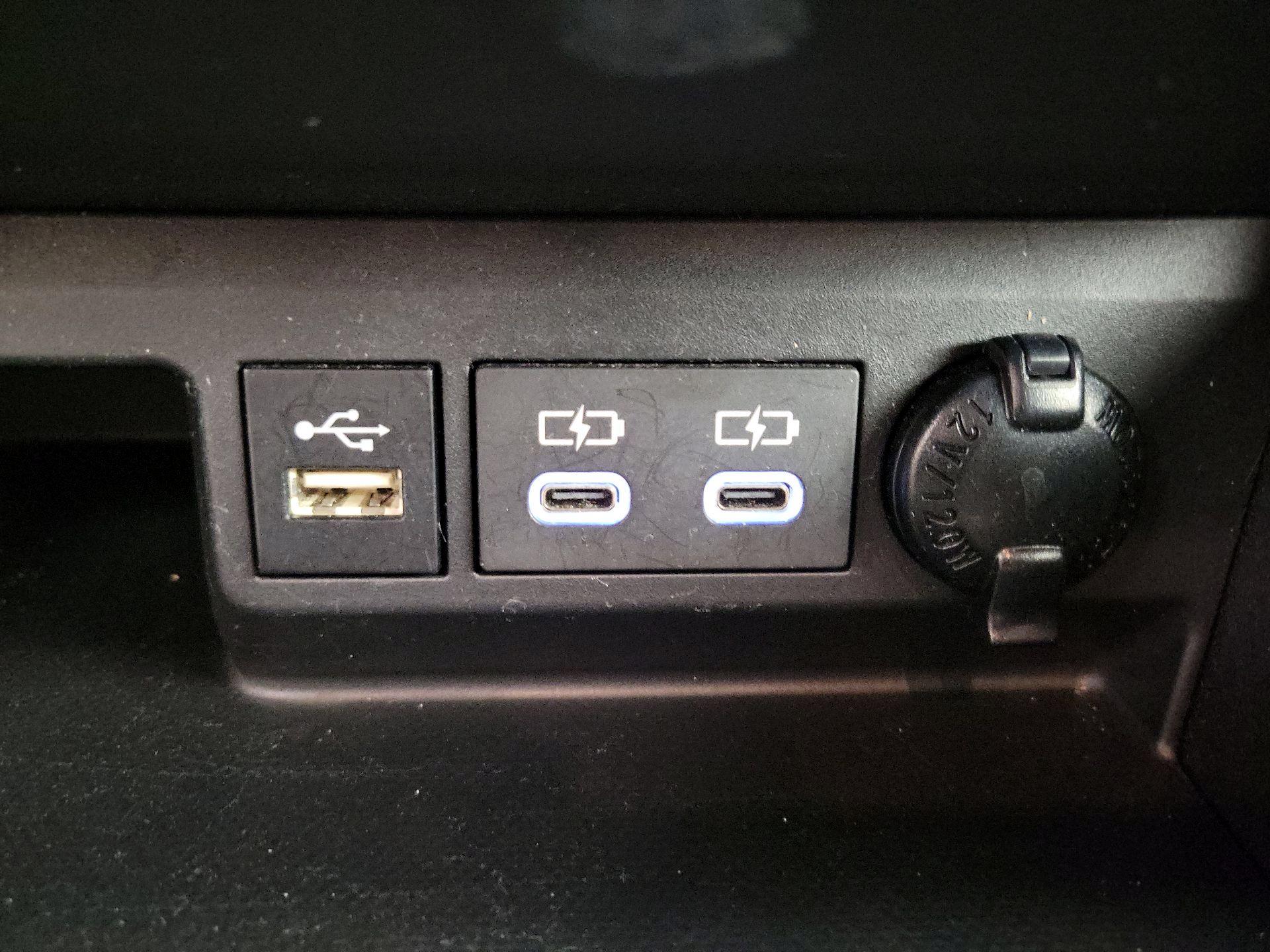 Thumbnail: 2024 Toyota Highlander - 18