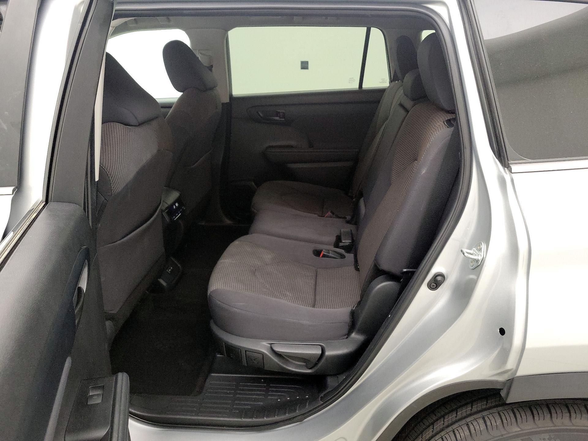 Thumbnail: 2024 Toyota Highlander - 19