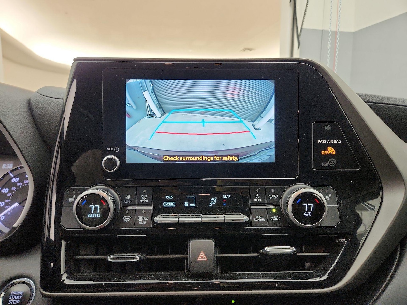 2023 Toyota Highlander XLE - Photo 15