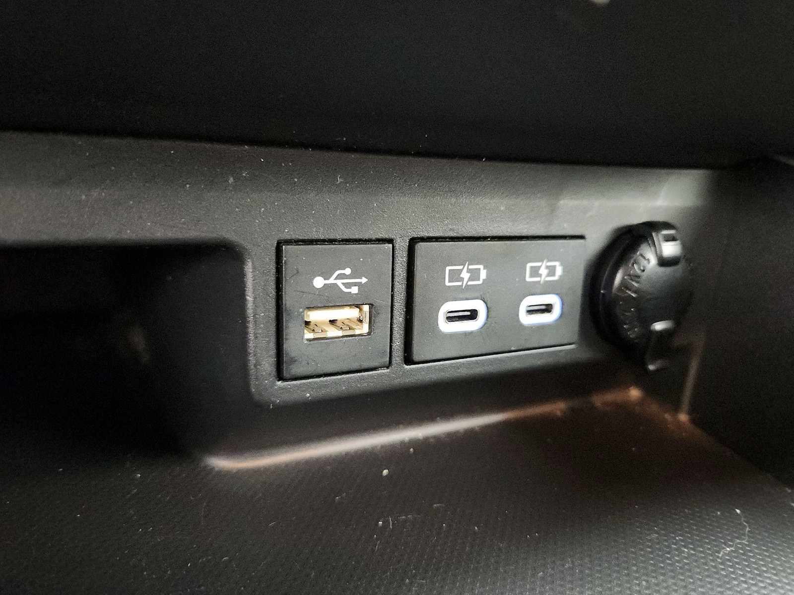 2023 Toyota Highlander XLE - Photo 19
