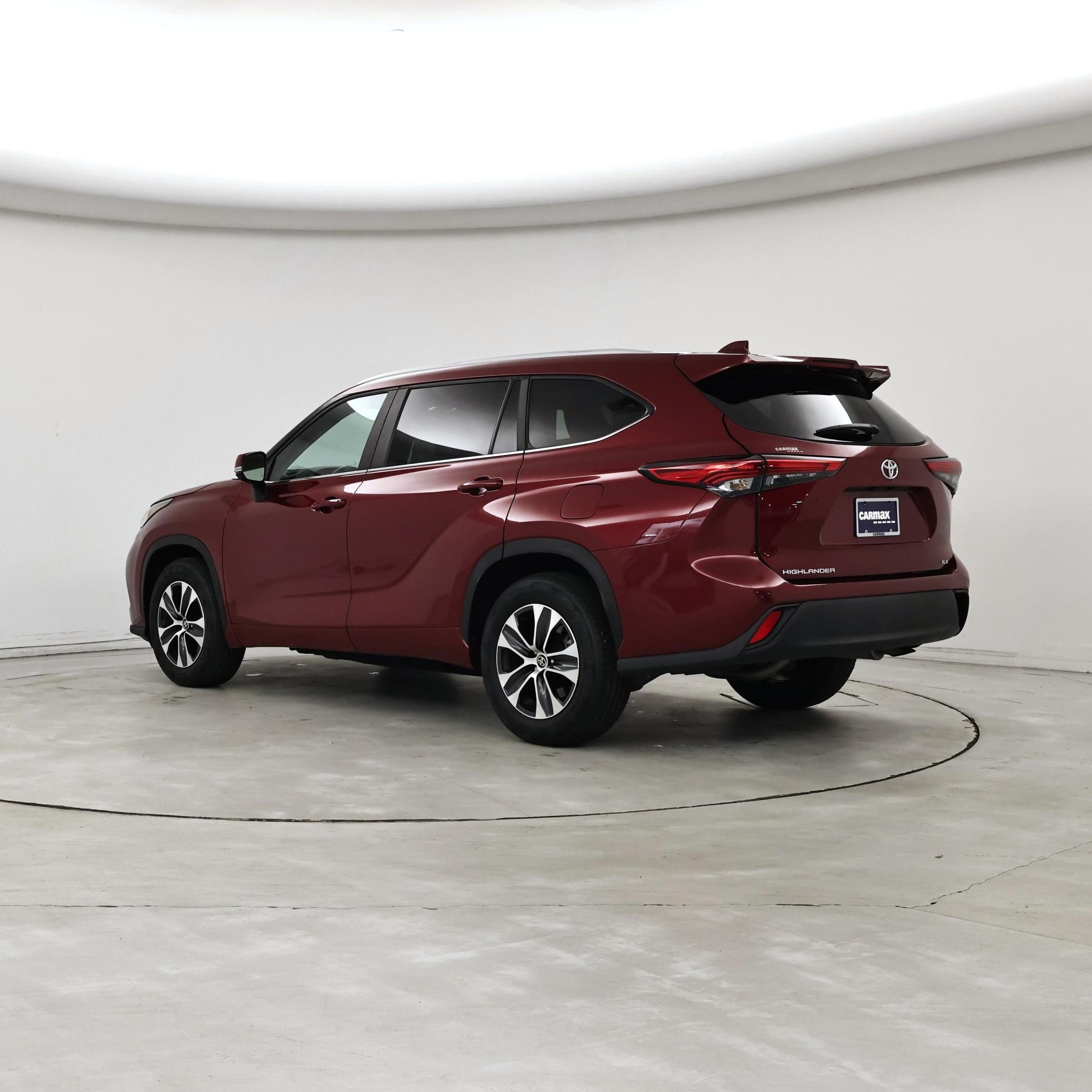 Thumbnail: 2023 Toyota Highlander - 2