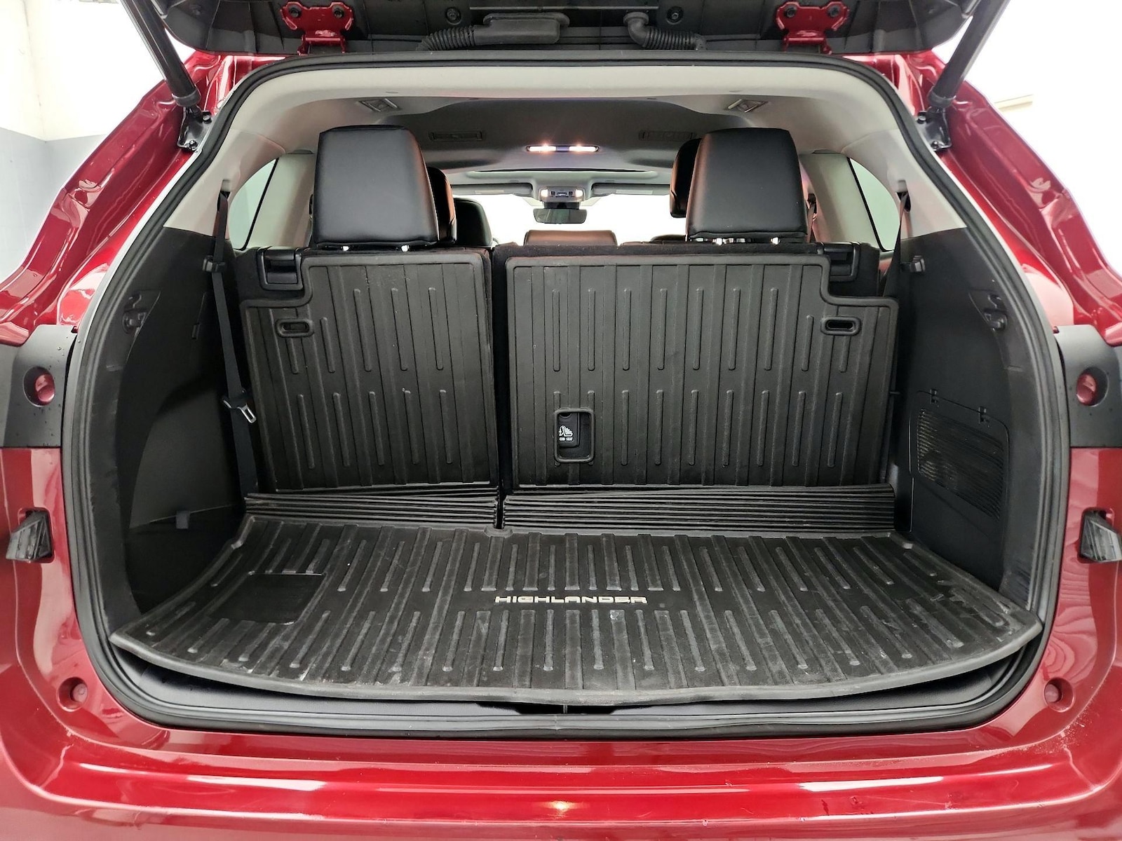 2023 Toyota Highlander XLE - Photo 24