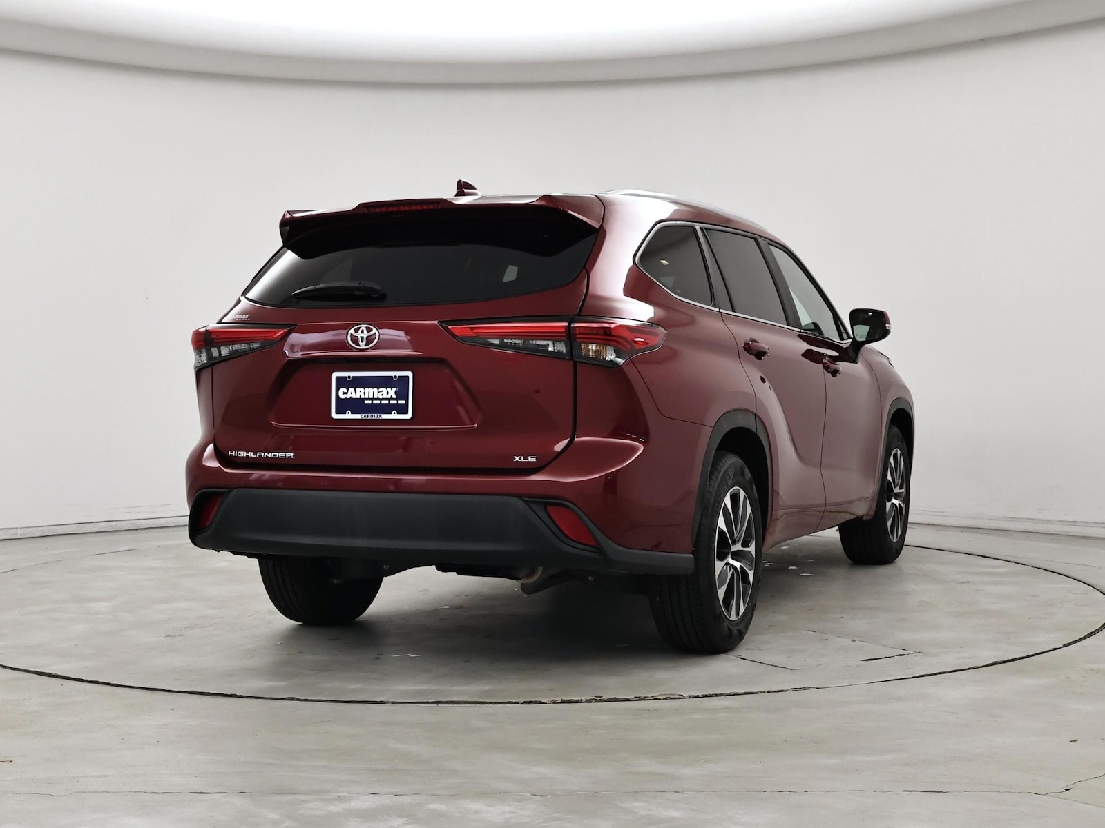 2023 Toyota Highlander XLE - Photo 9