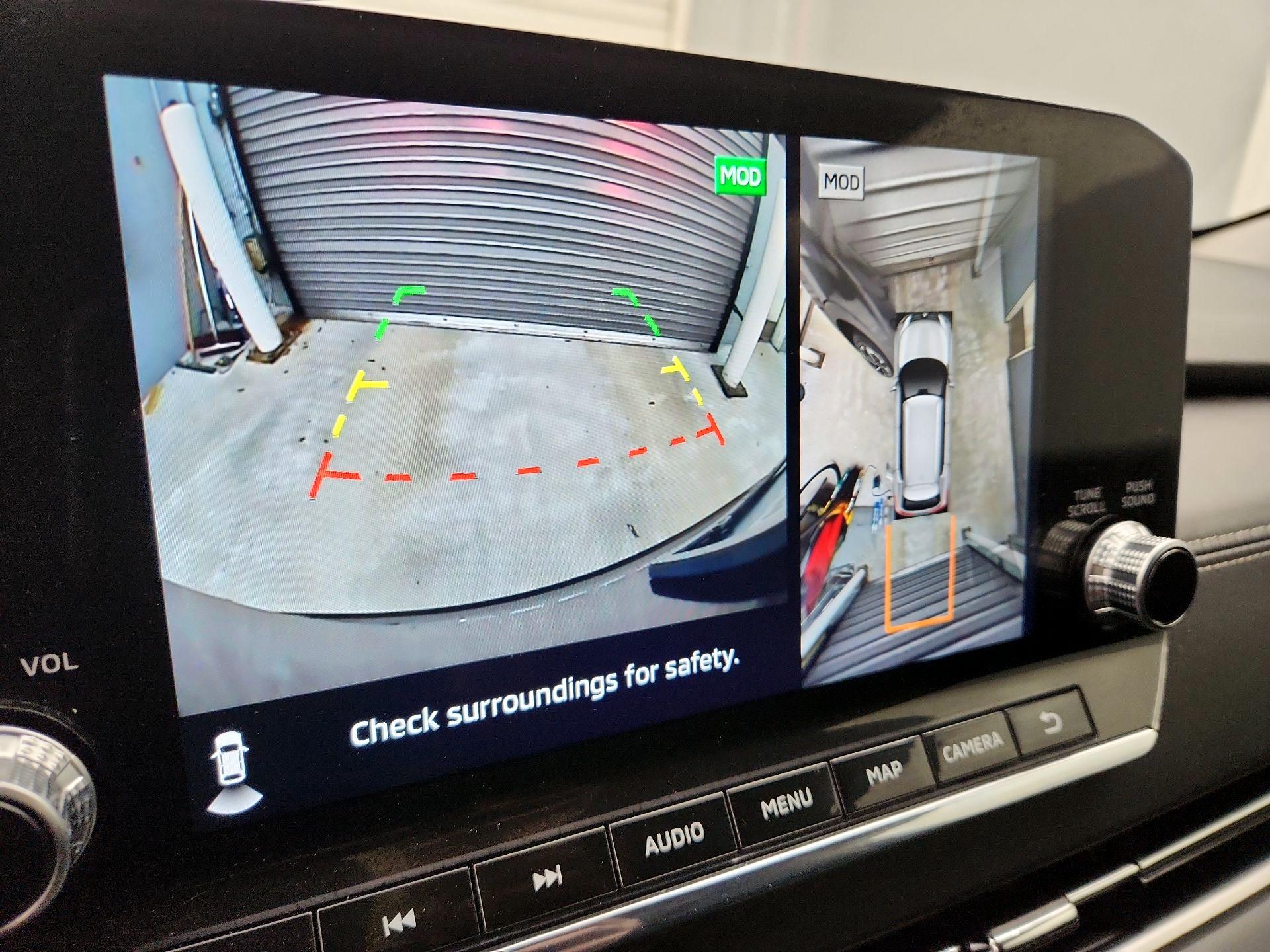 Thumbnail: 2024 Mitsubishi Outlander - 15