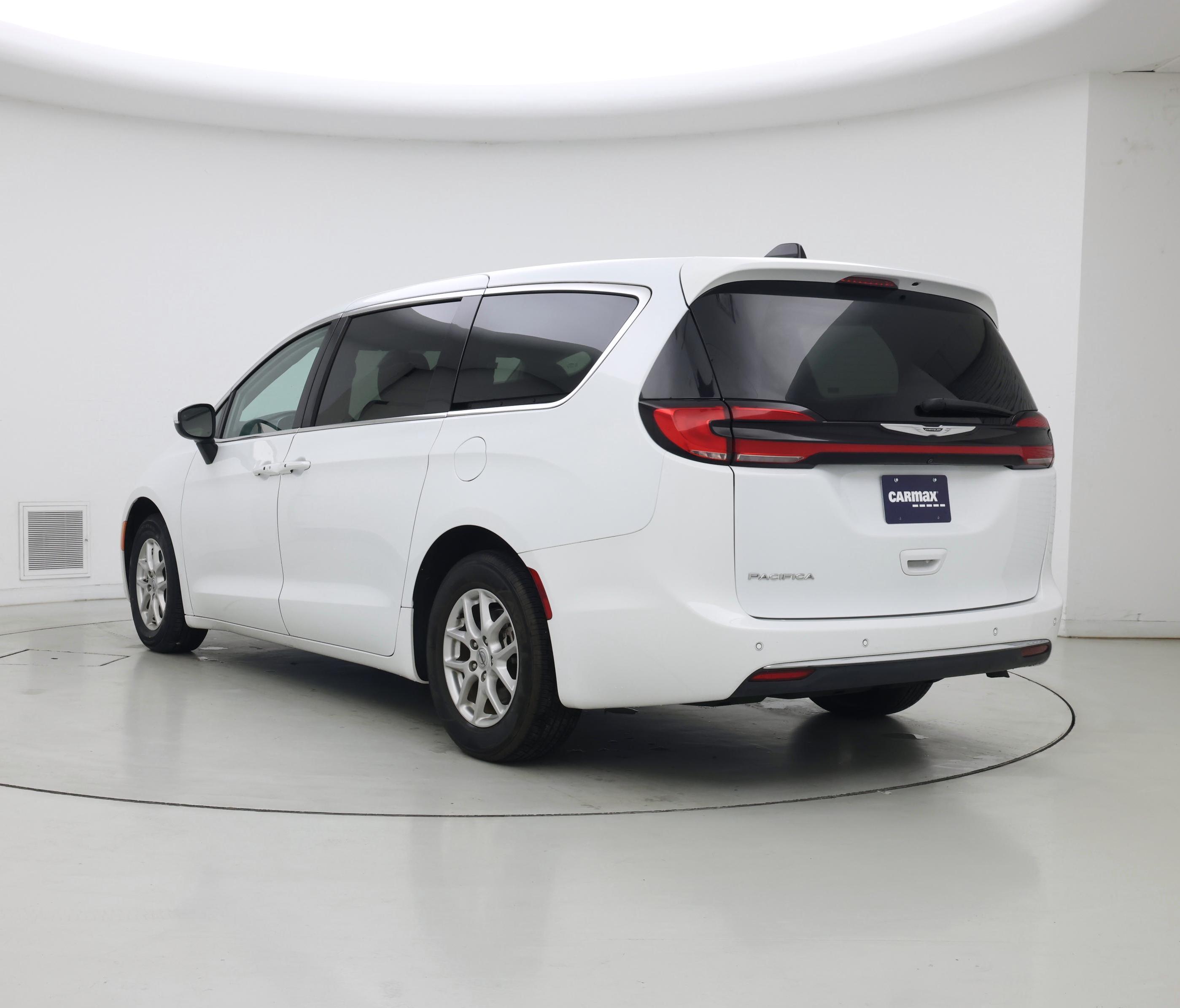 Thumbnail: 2023 Chrysler Pacifica - 2